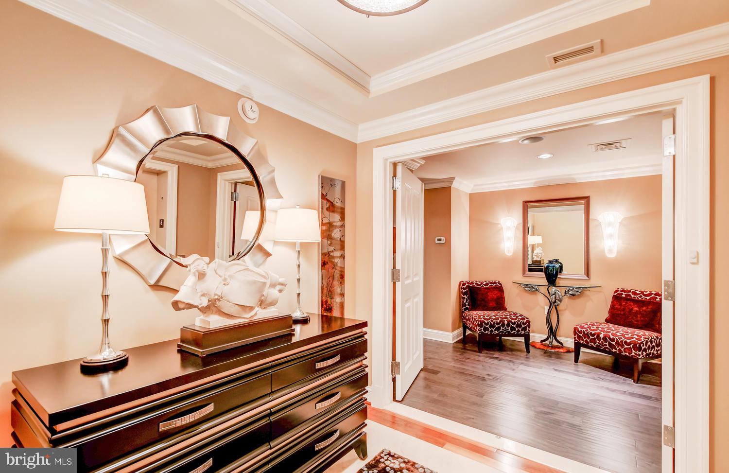 THE RITZ-CARLTON RESIDENCES - Residential