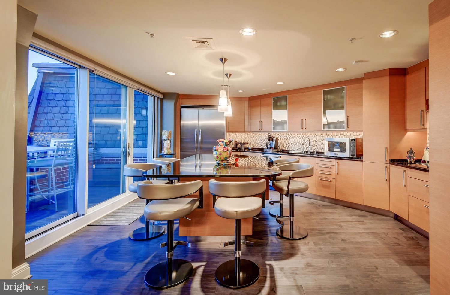 THE RITZ-CARLTON RESIDENCES - Residential