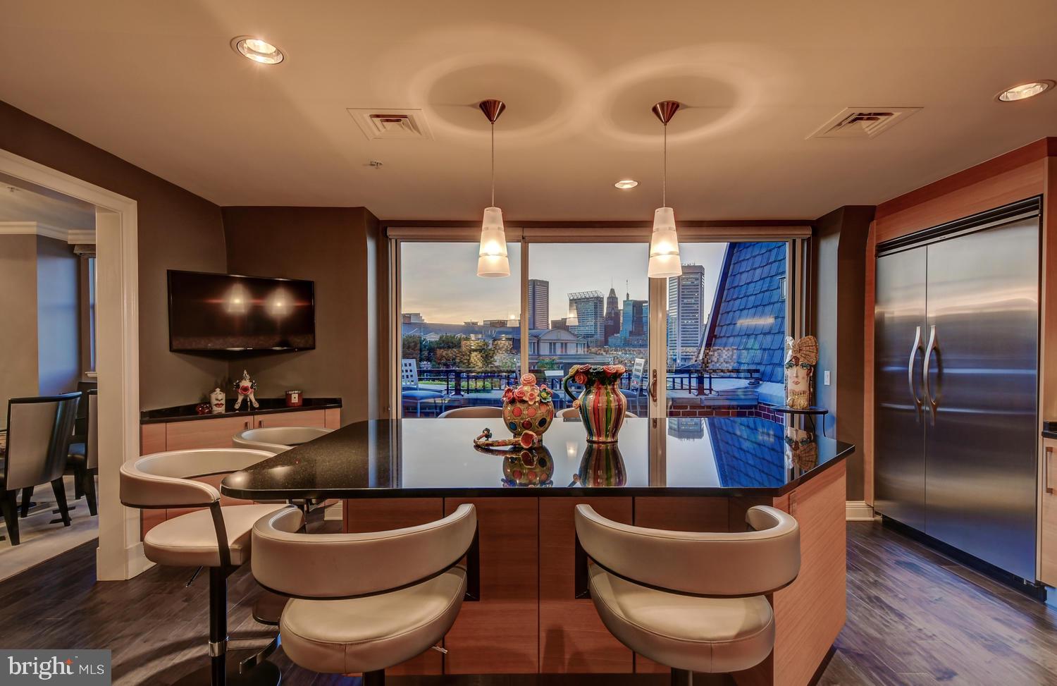 THE RITZ-CARLTON RESIDENCES - Residential