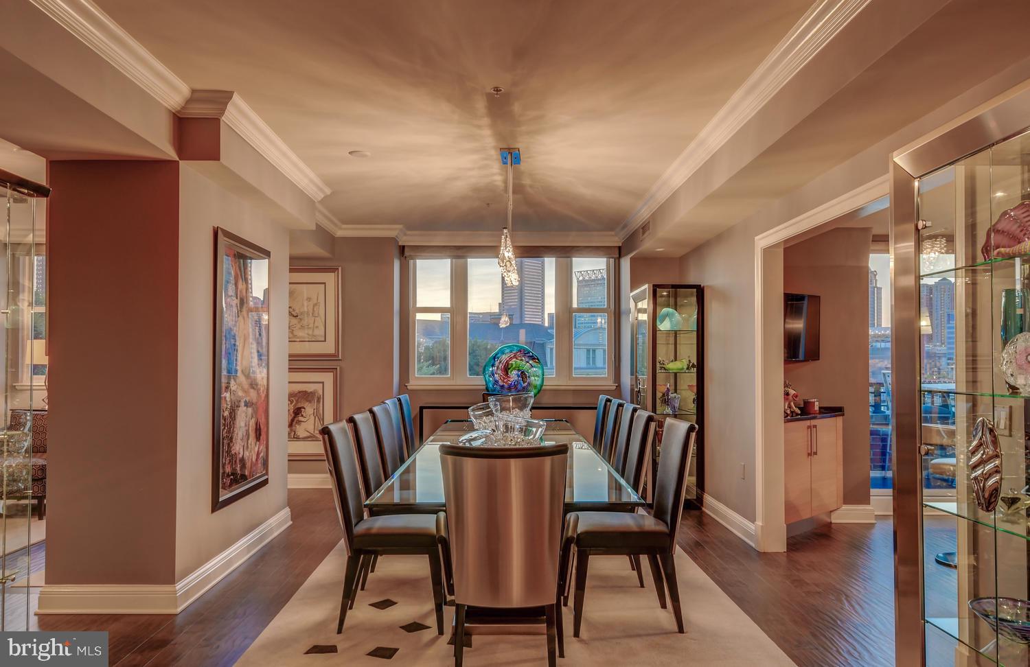 THE RITZ-CARLTON RESIDENCES - Residential