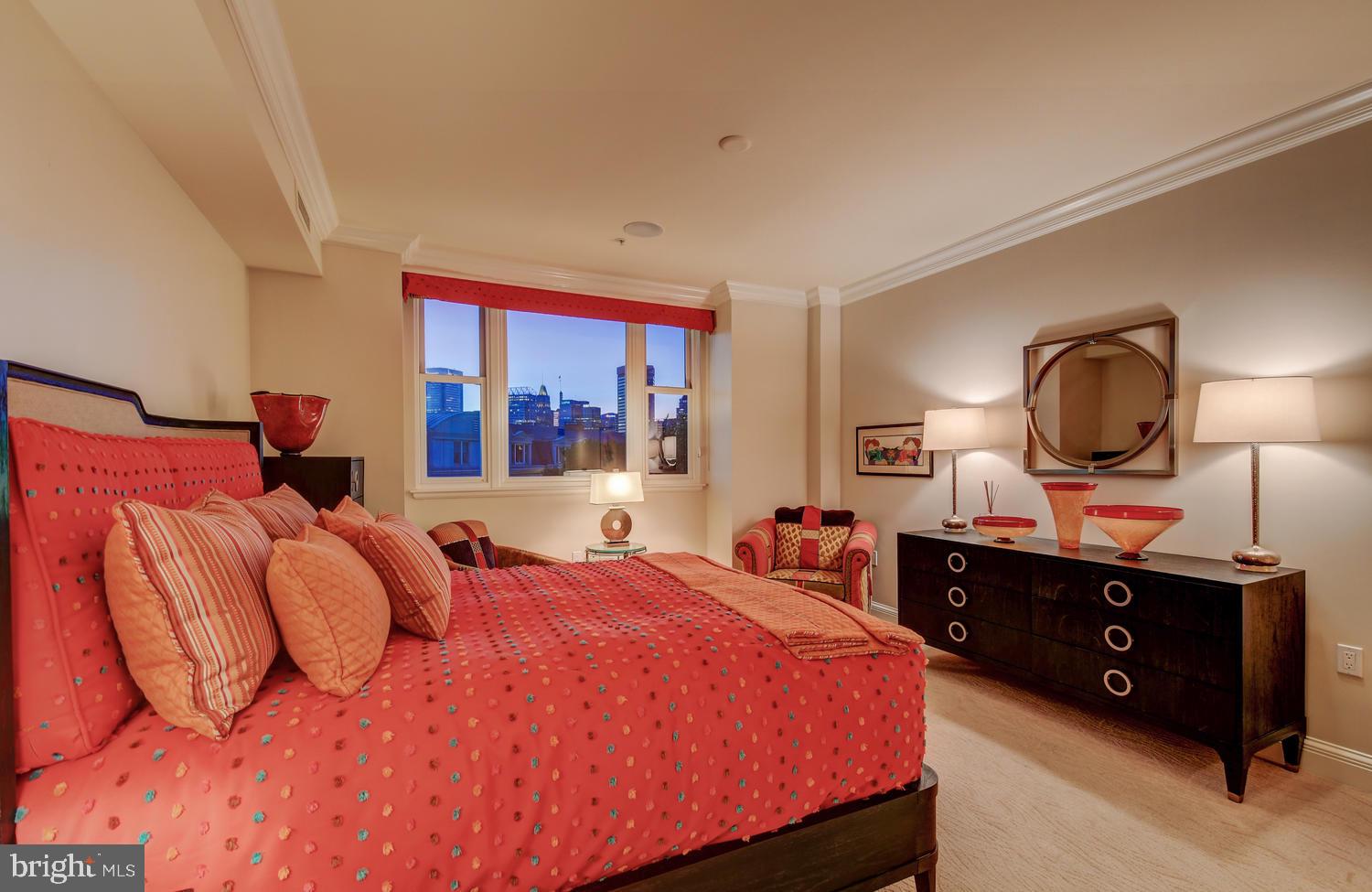 THE RITZ-CARLTON RESIDENCES - Residential