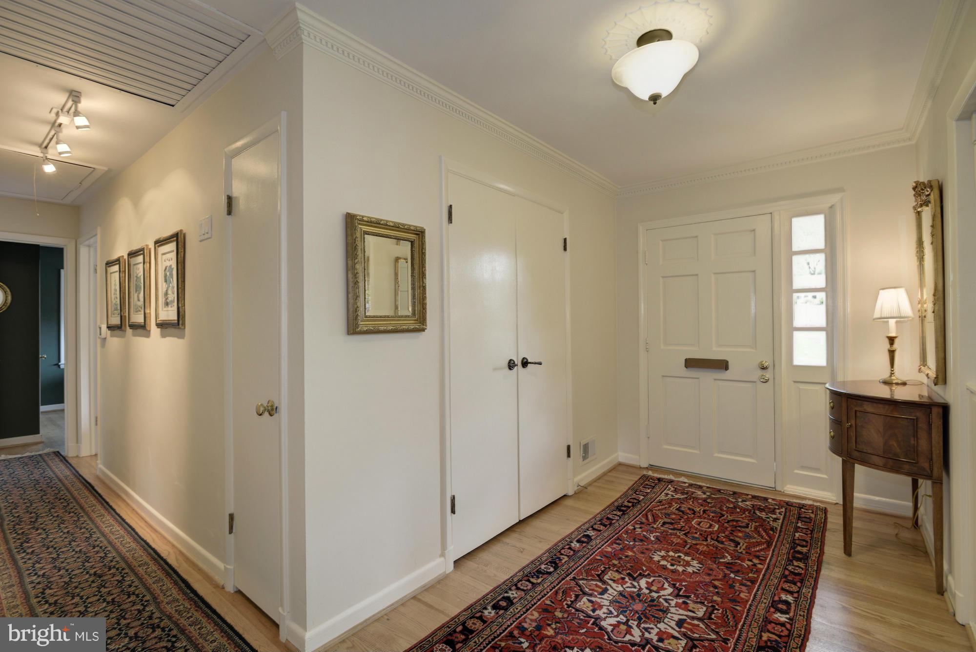 GOLF CLUB MANOR - Residential