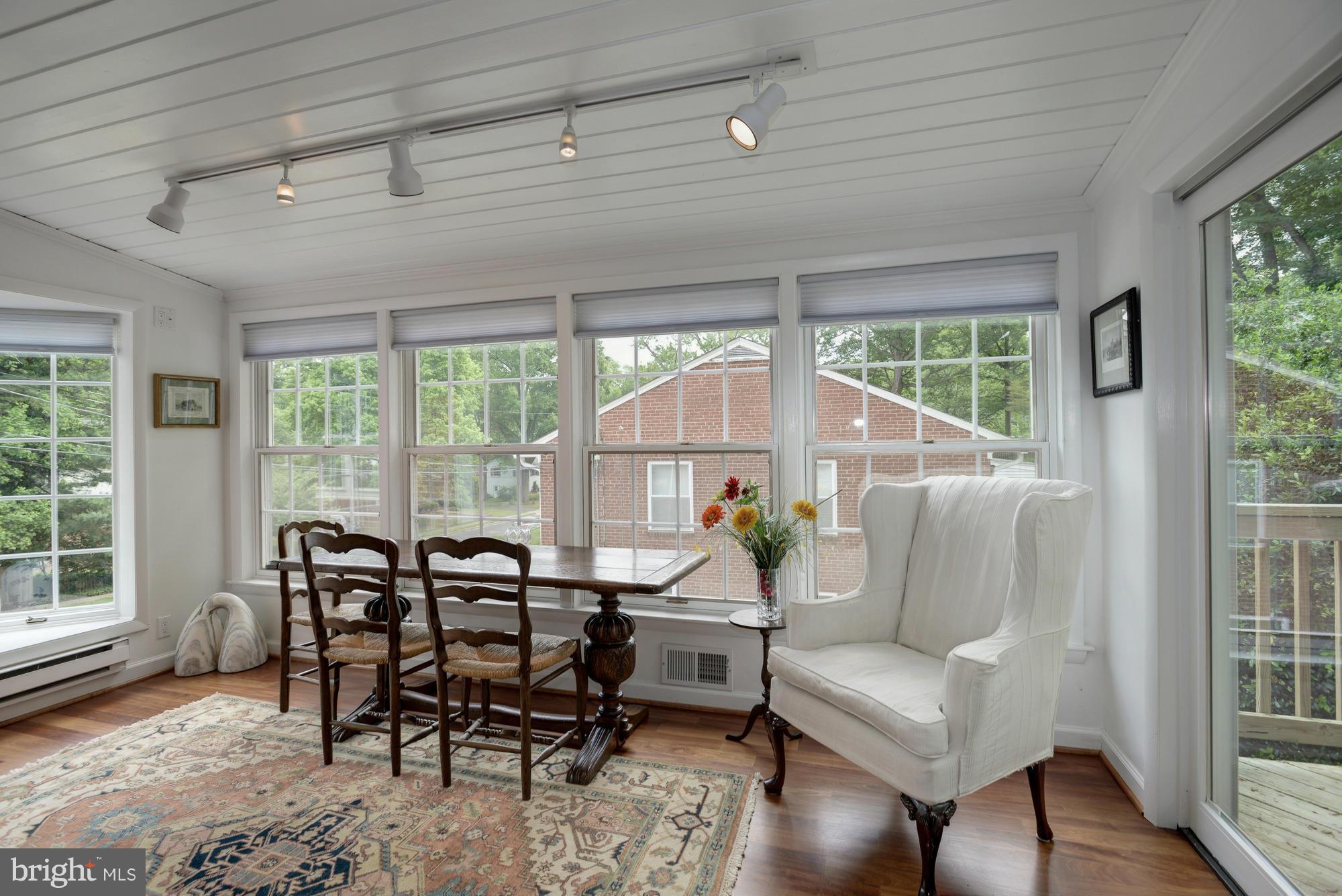 GOLF CLUB MANOR - Residential