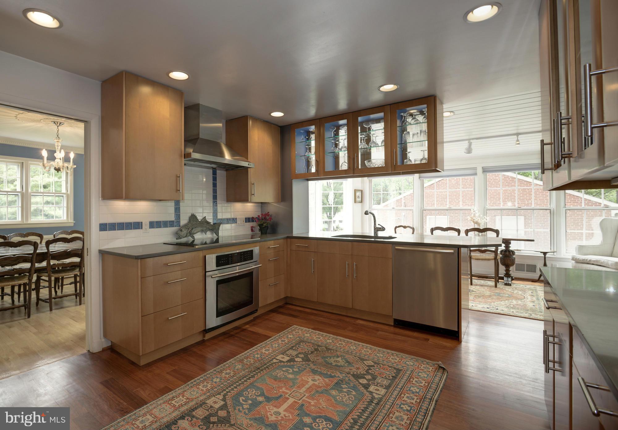 GOLF CLUB MANOR - Residential