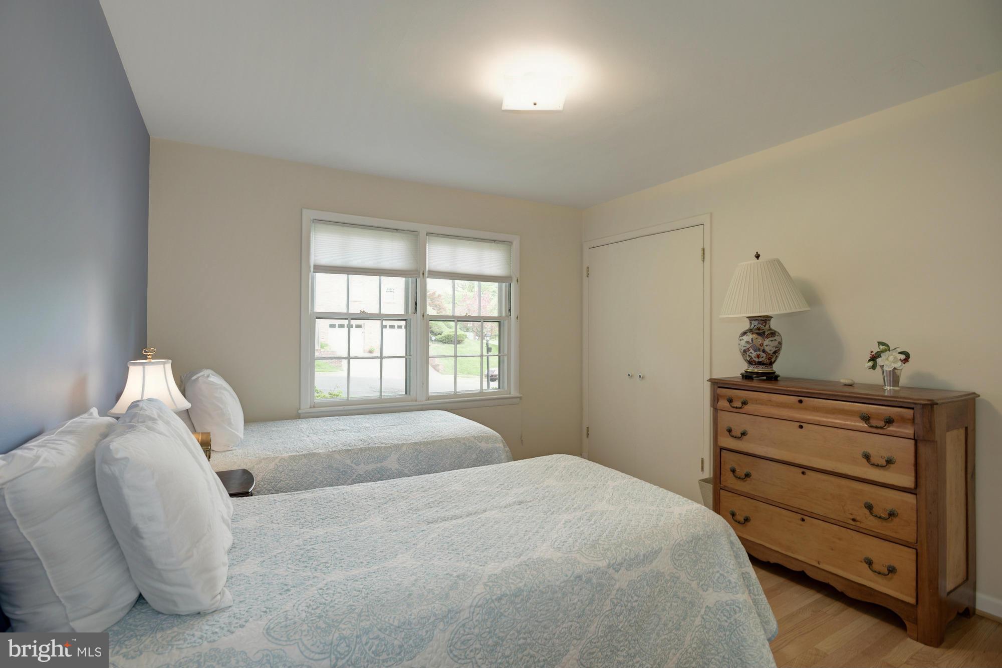 GOLF CLUB MANOR - Residential