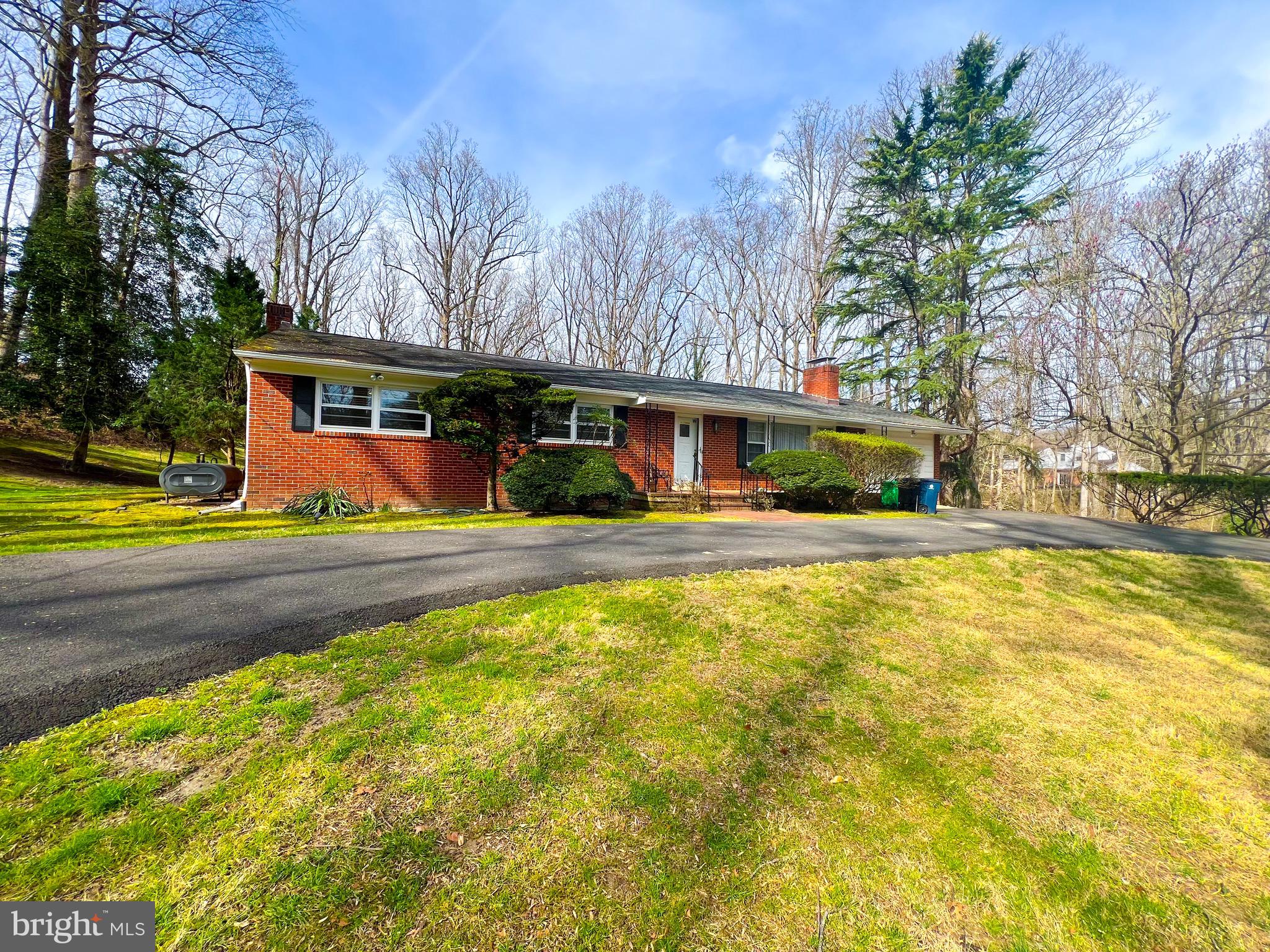 BROCK HALL ESTATES - Residential