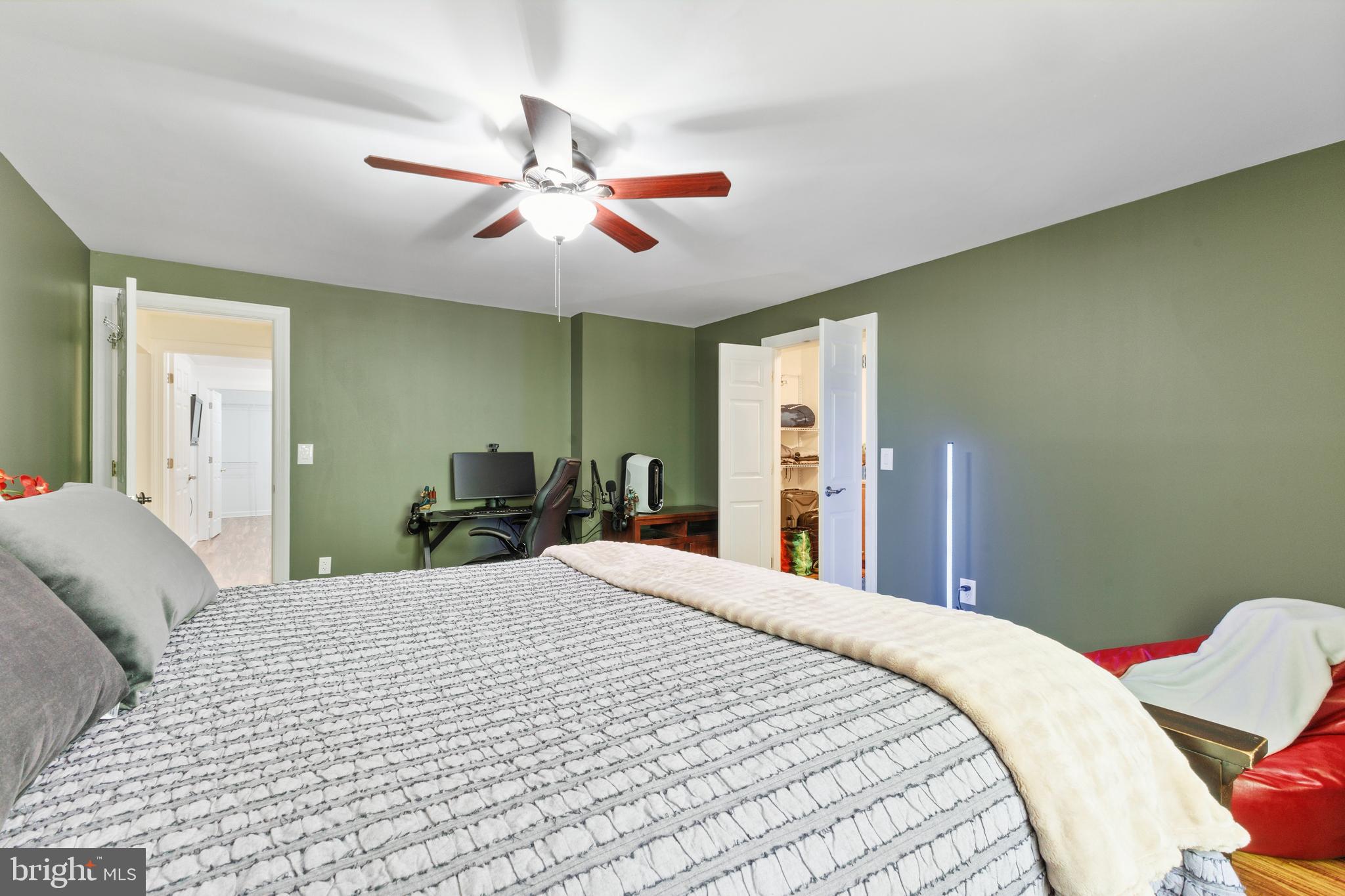 MEADOWBROOK WOODS - Residential