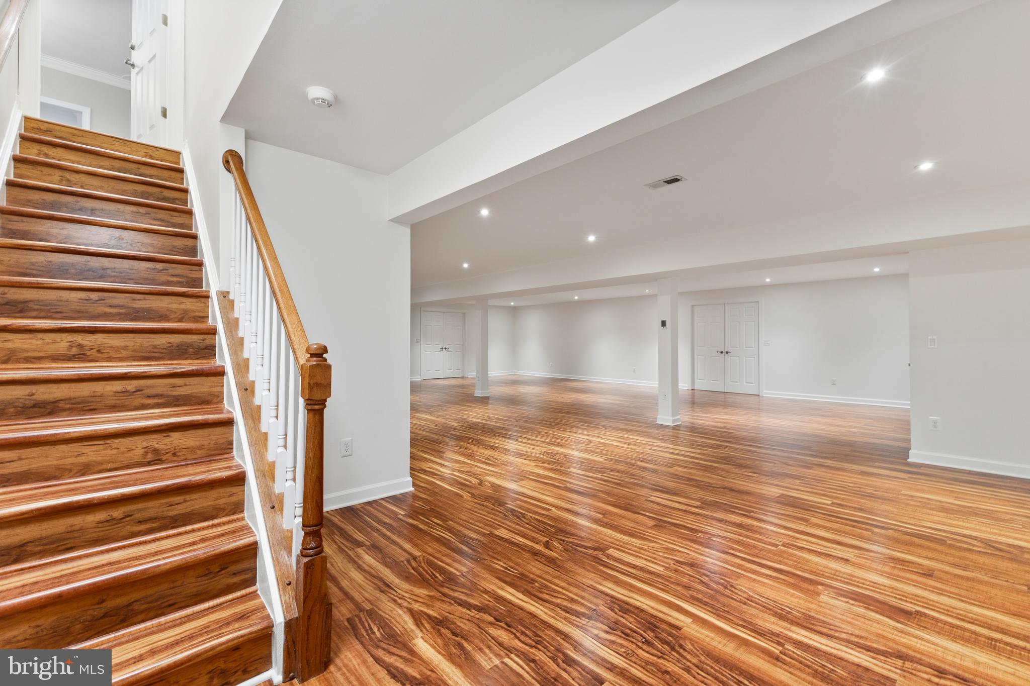 MEADOWBROOK WOODS - Residential