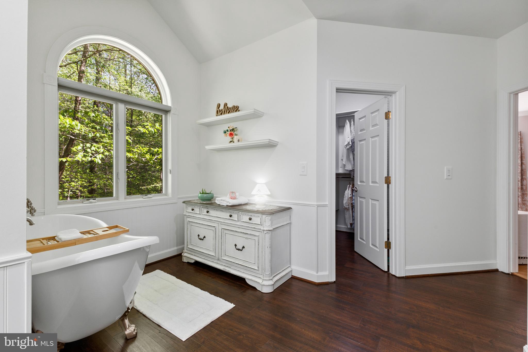 MEADOWBROOK WOODS - Residential