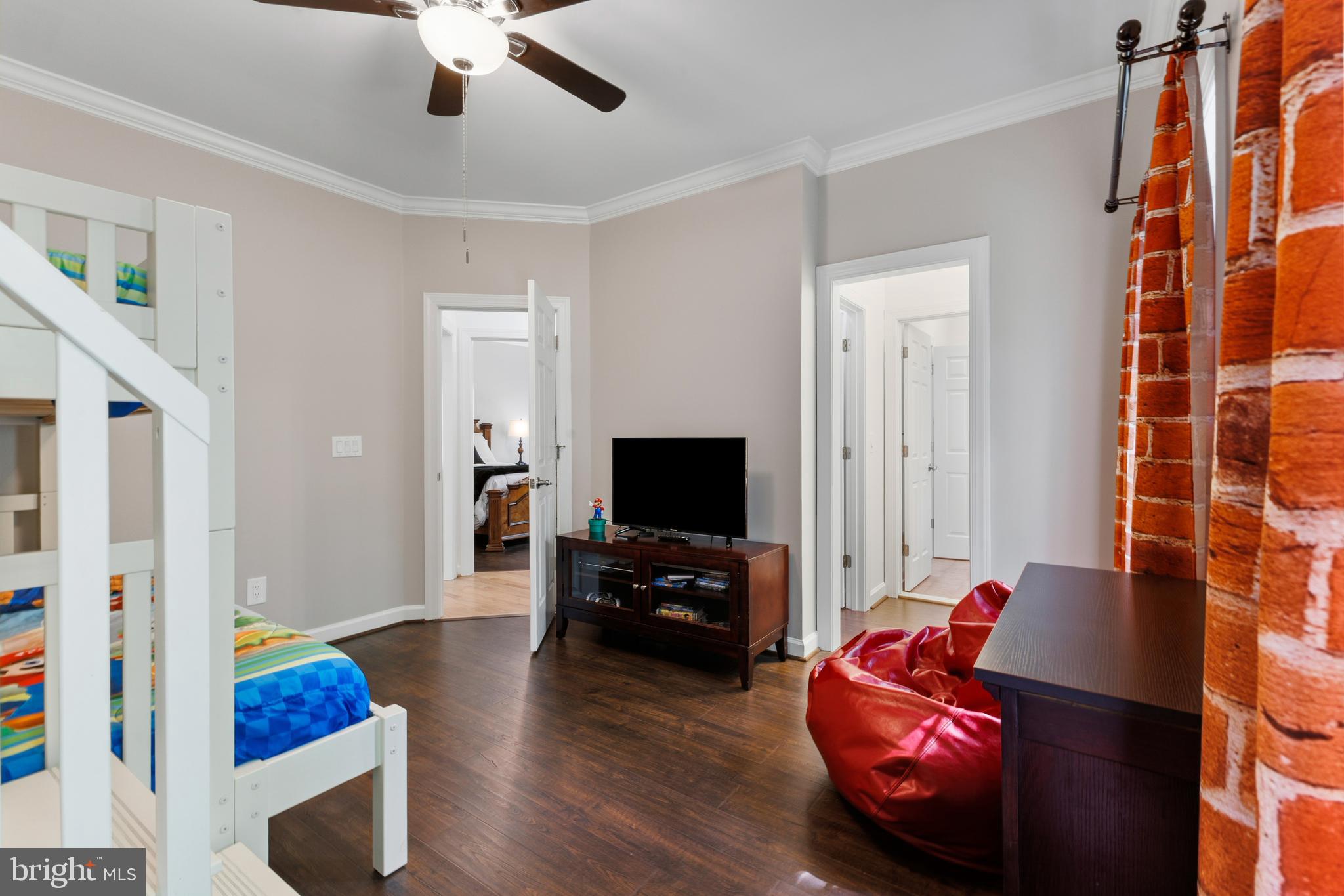 MEADOWBROOK WOODS - Residential