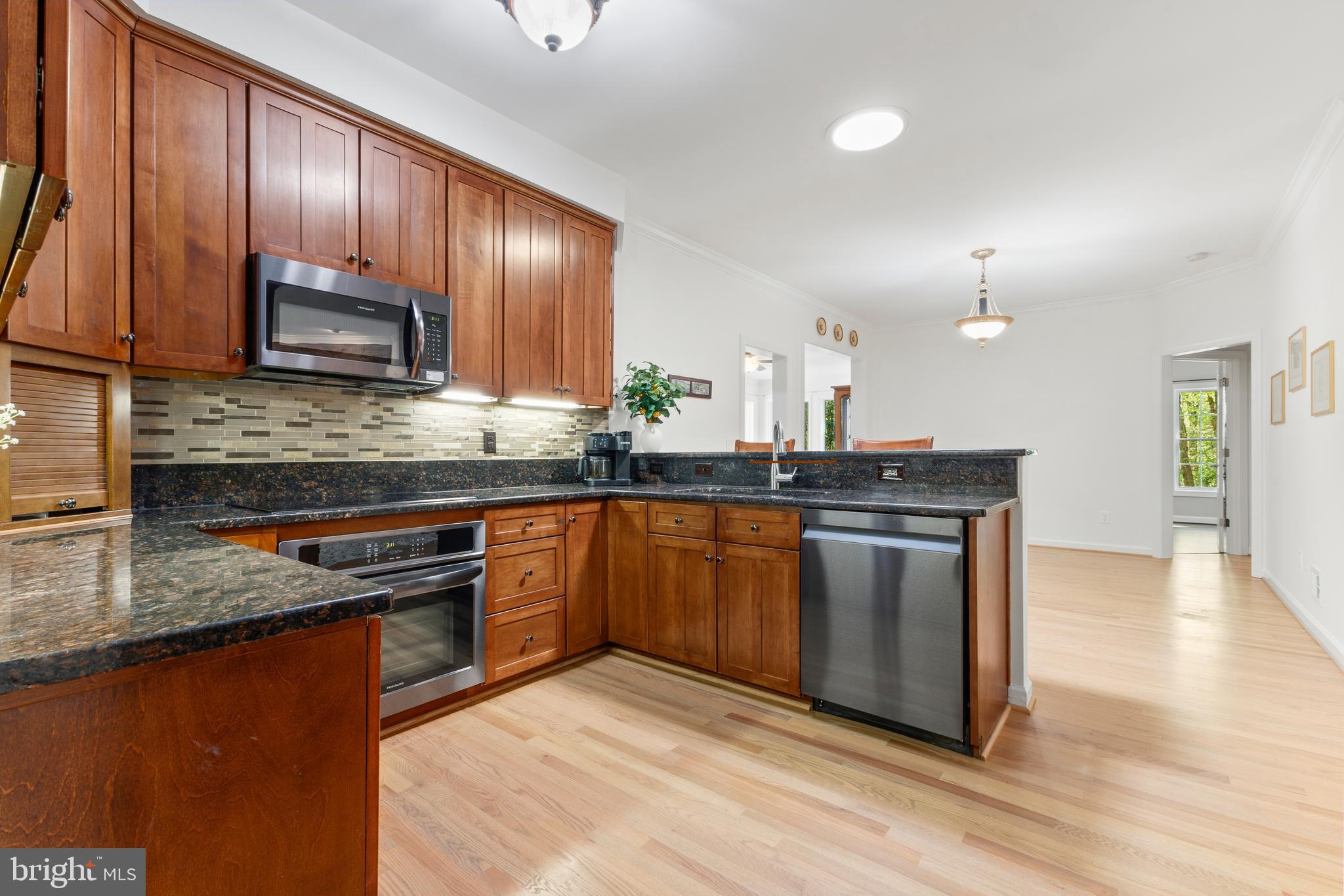 MEADOWBROOK WOODS - Residential