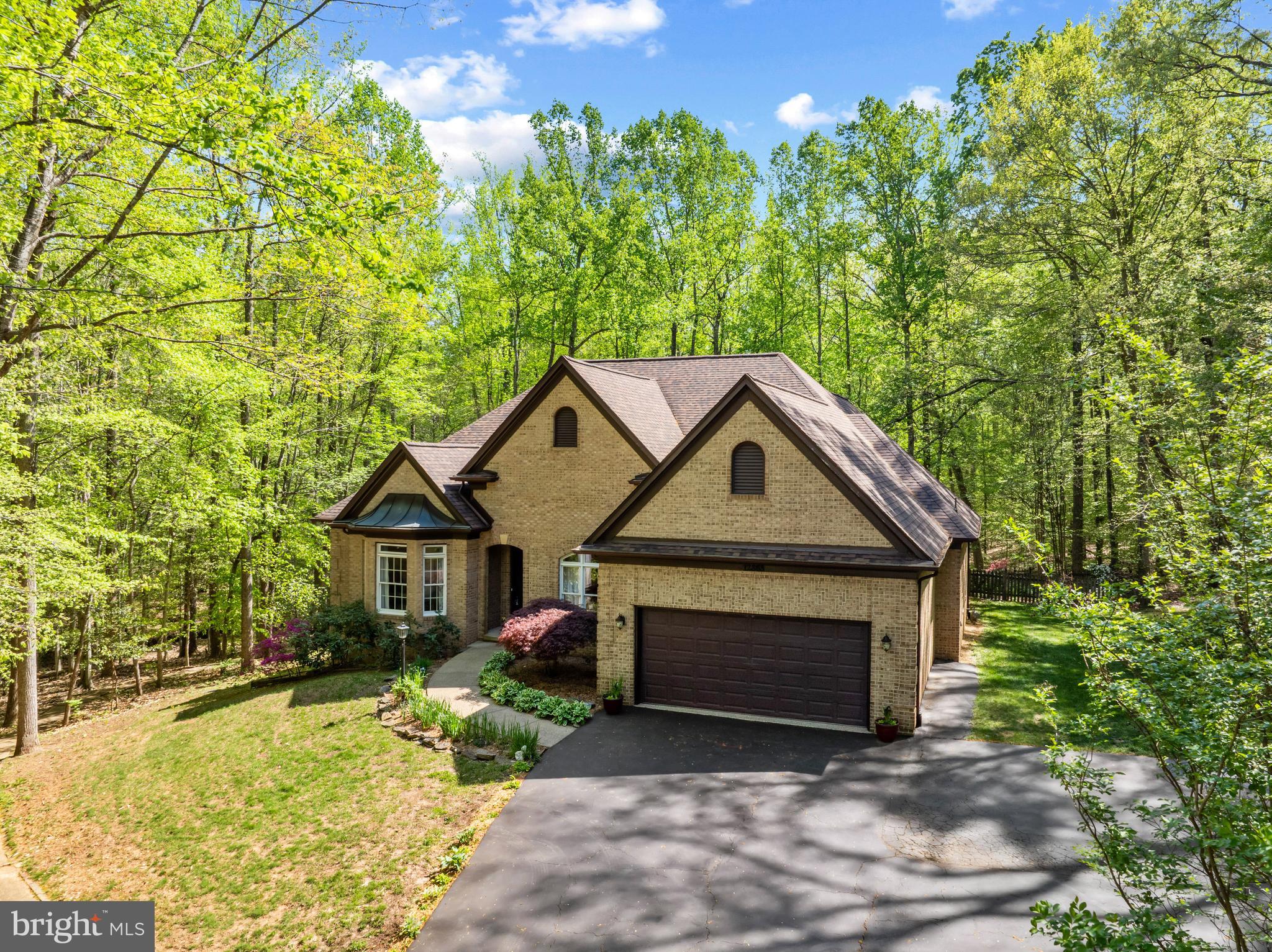 MEADOWBROOK WOODS - Residential