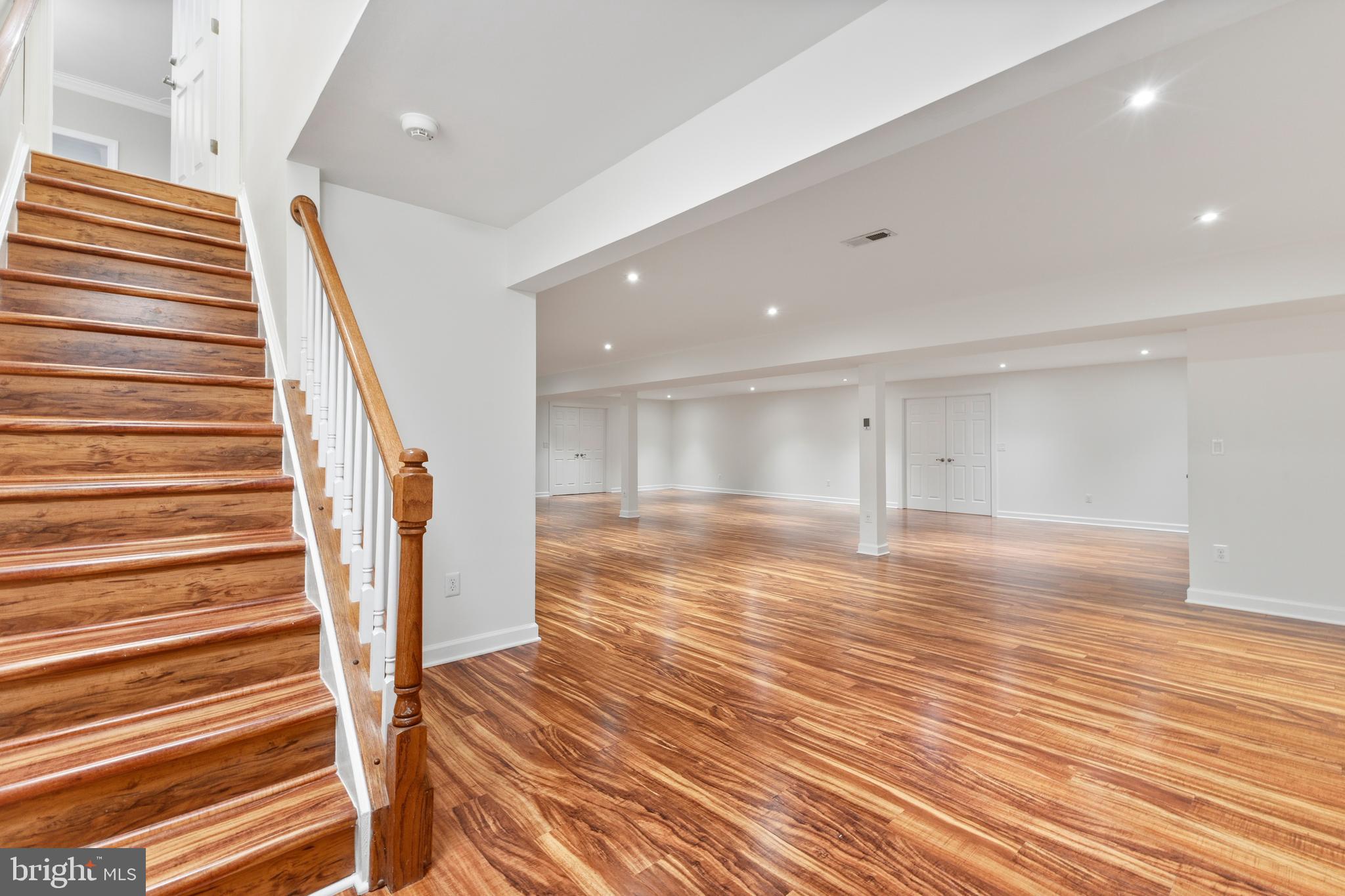 MEADOWBROOK WOODS - Residential