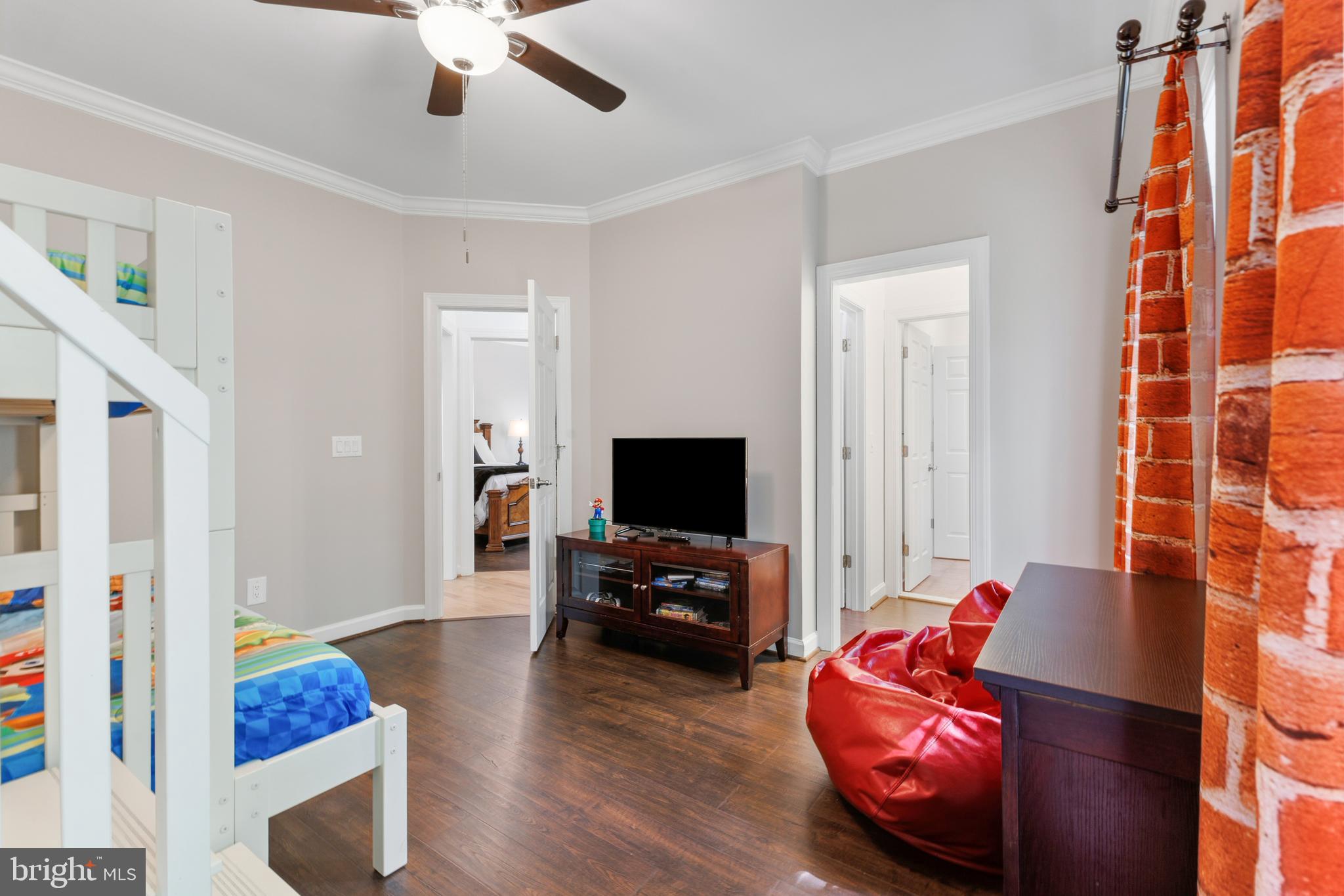 MEADOWBROOK WOODS - Residential