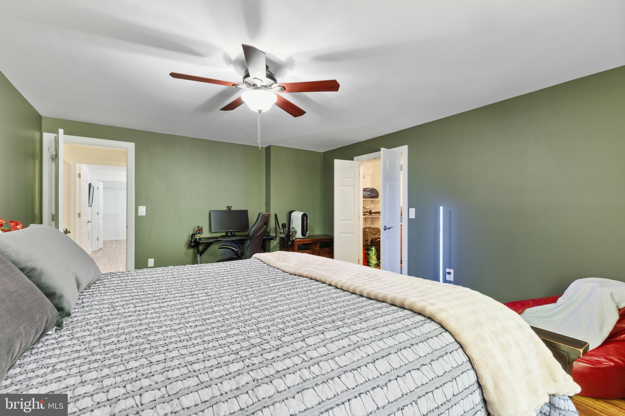 MEADOWBROOK WOODS - Residential