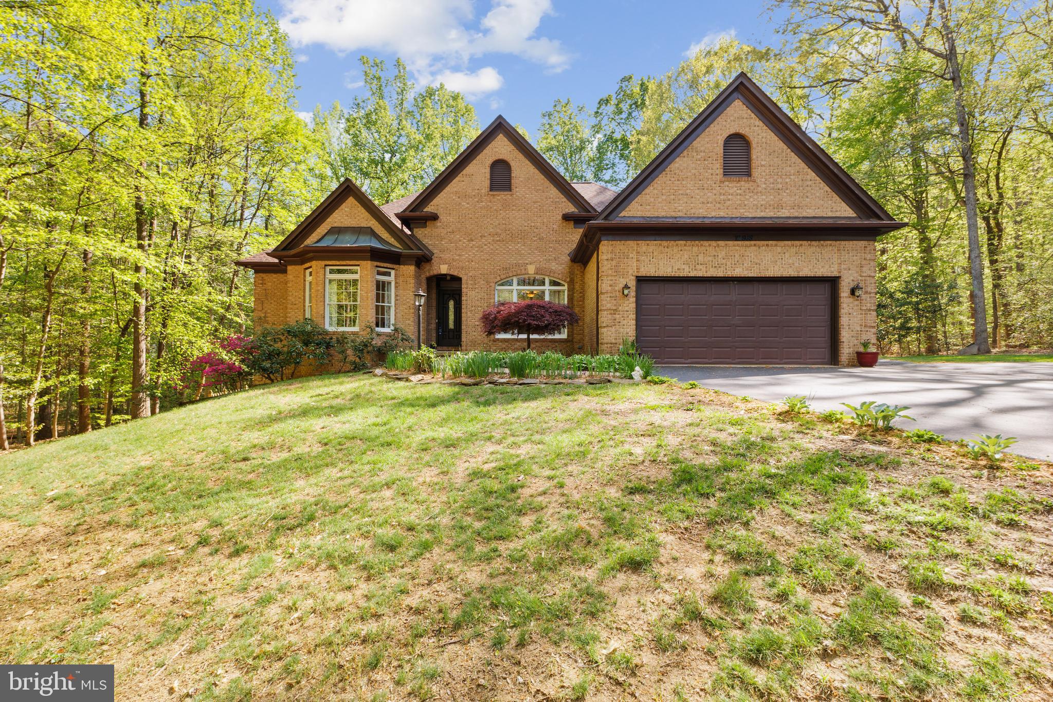 MEADOWBROOK WOODS - Residential