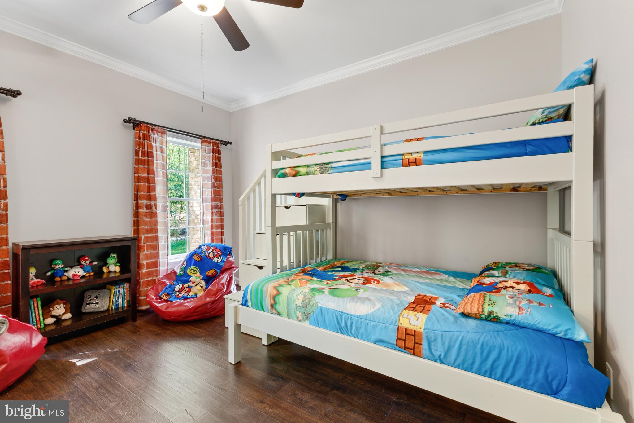 MEADOWBROOK WOODS - Residential