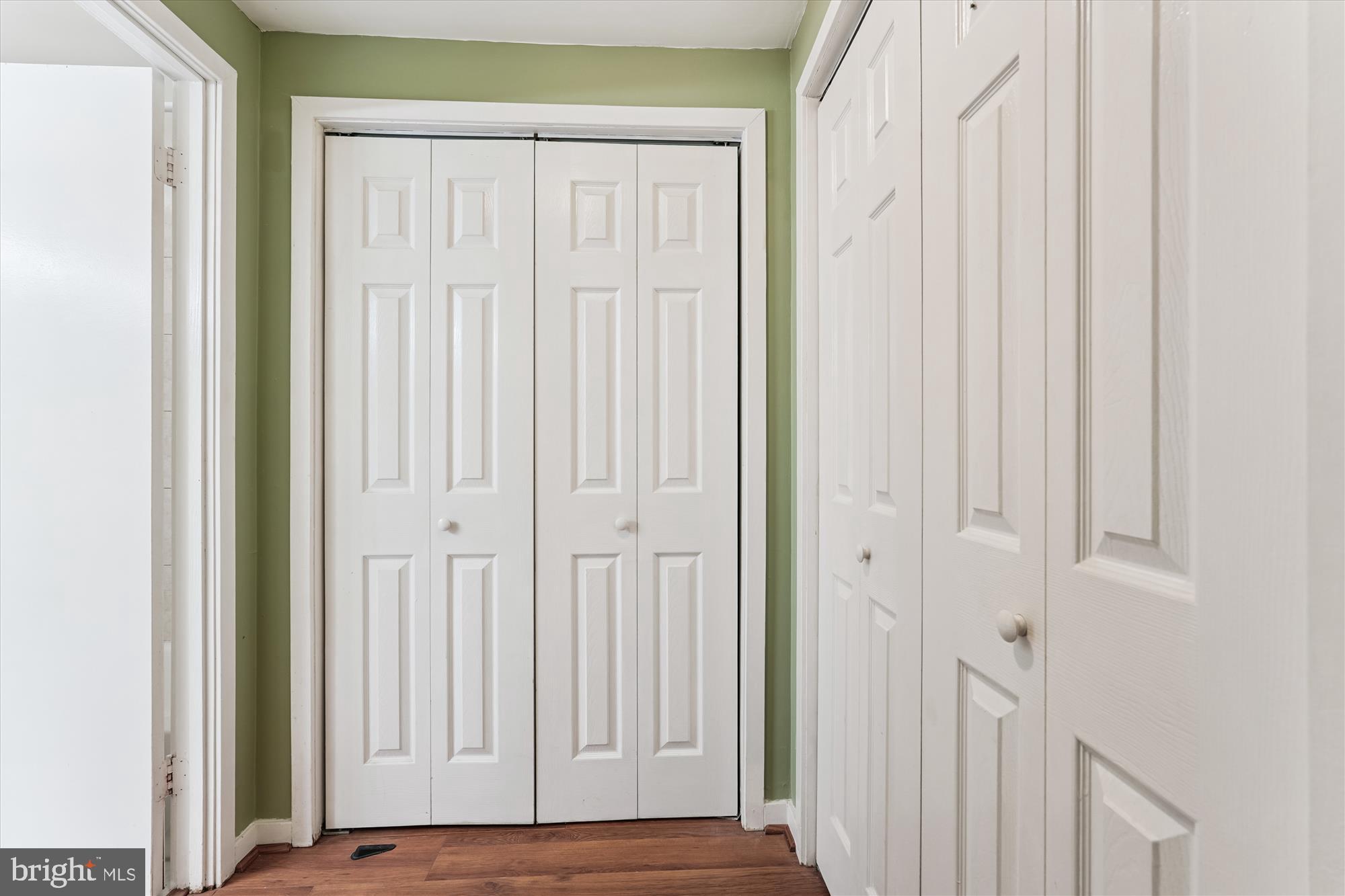 CHRISTOPHER COURT - Residential