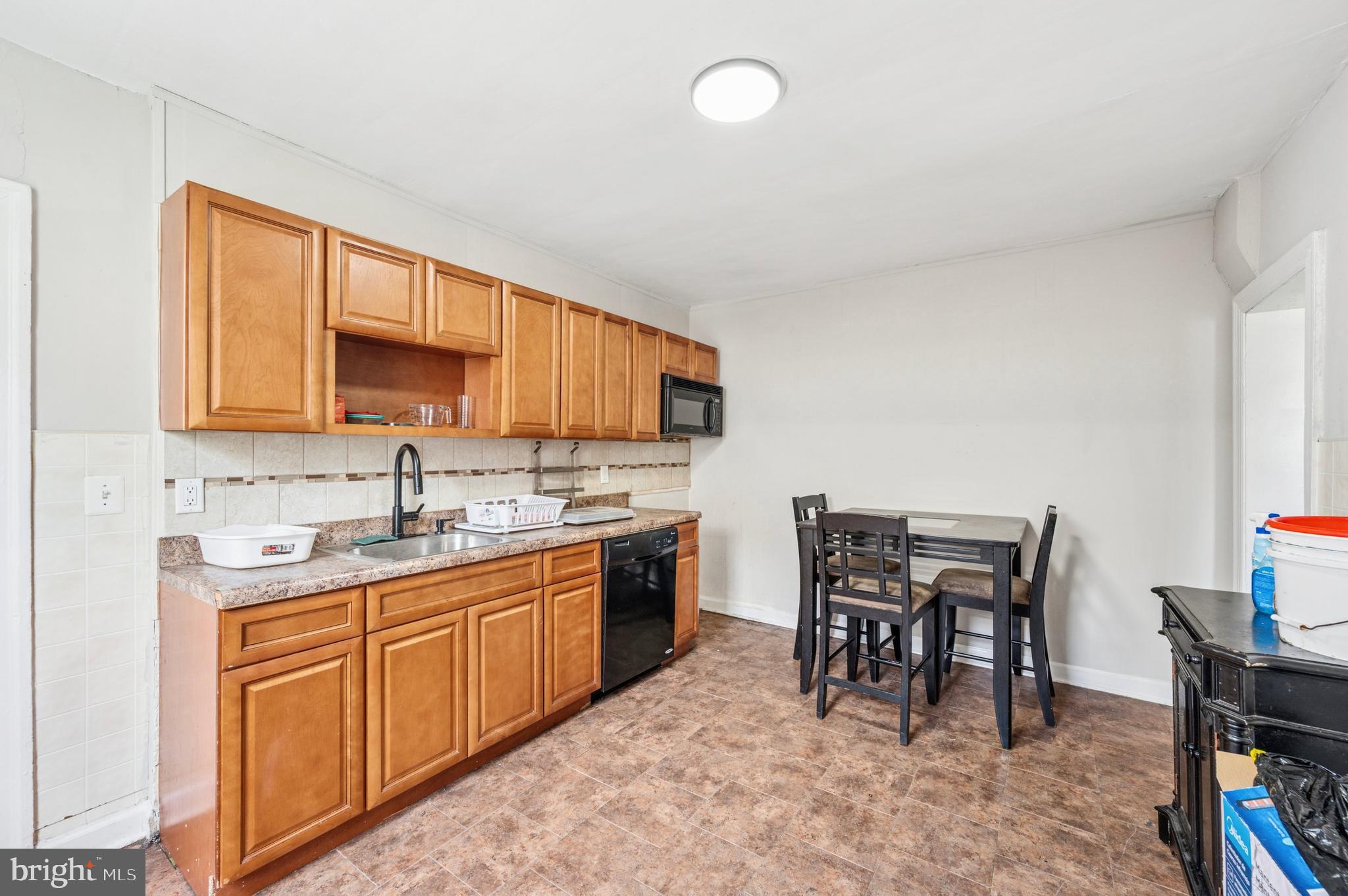 WEST PHILADELPHIA - Residential Income