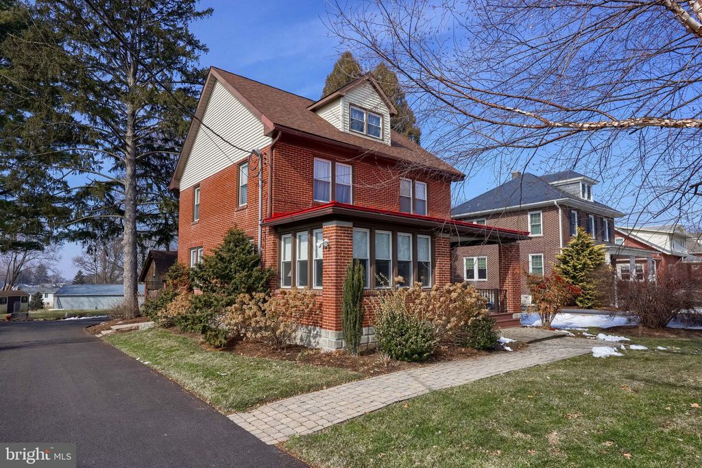 Photo of 32 Greenfield Road, LANCASTER, PA 17602 (MLS # PALA2083958)