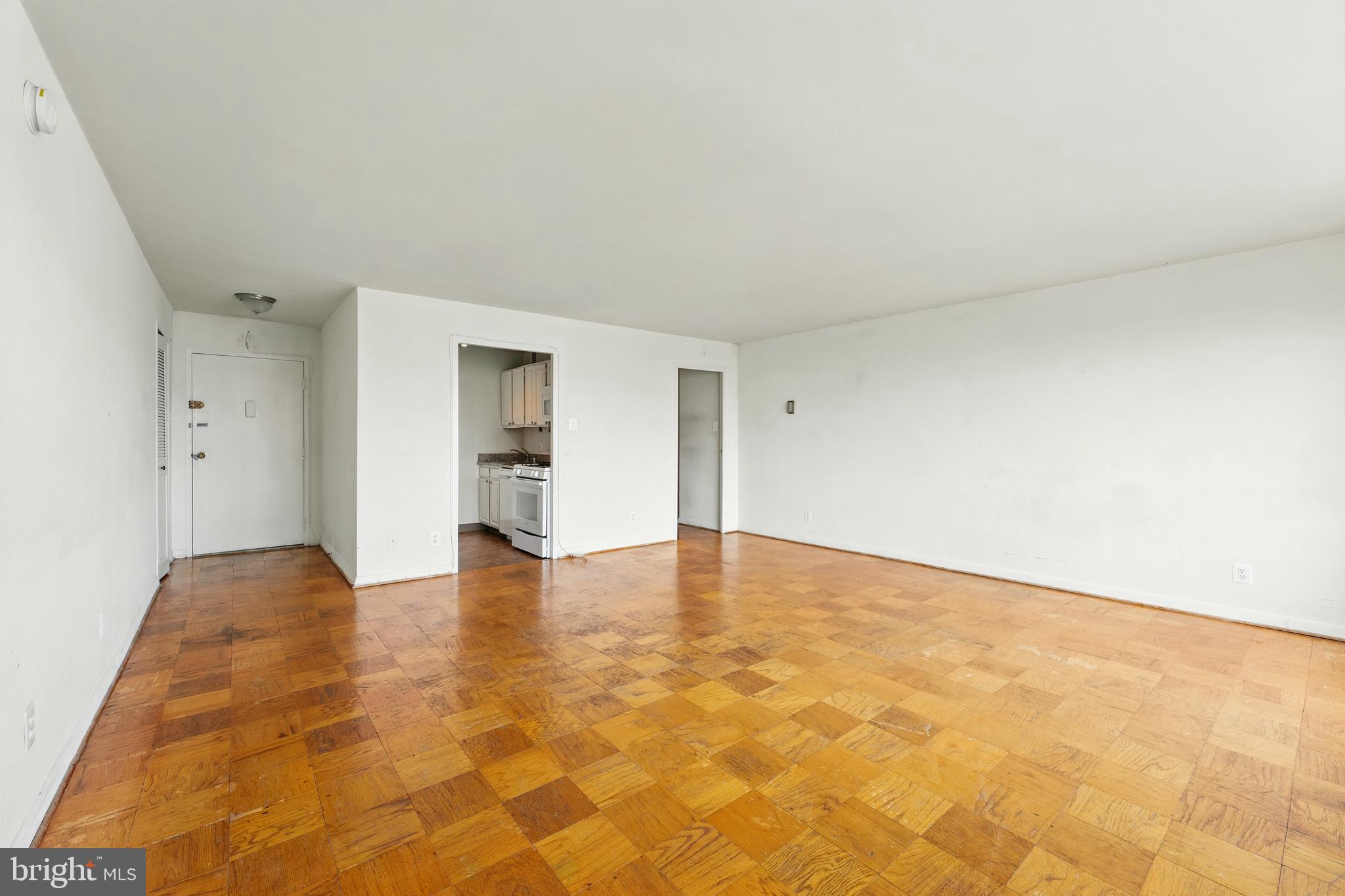 5406 CONNECTICUT AVENUE NW 808