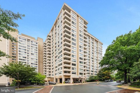 Photo of 5500 Friendship Boulevard #2401N, CHEVY CHASE, MD 20815 (MLS # MDMC2224488)