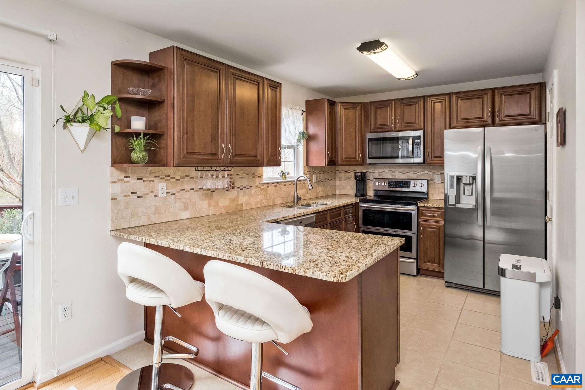 LAKE REYNOVIA - Residential