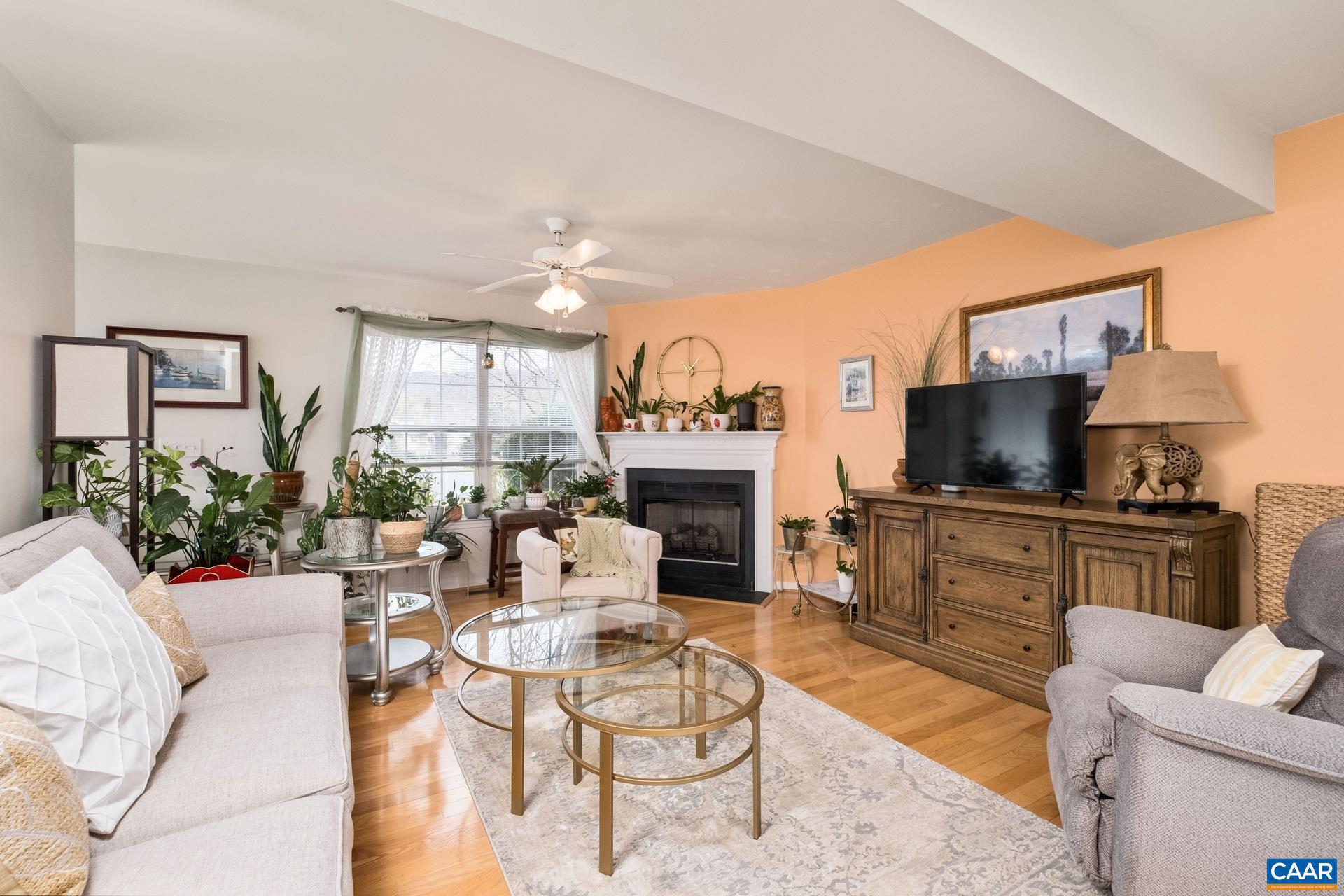 LAKE REYNOVIA - Residential