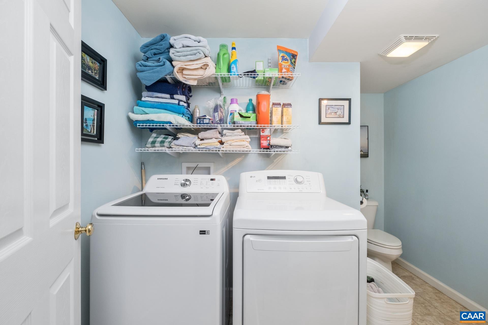 LAKE REYNOVIA - Residential