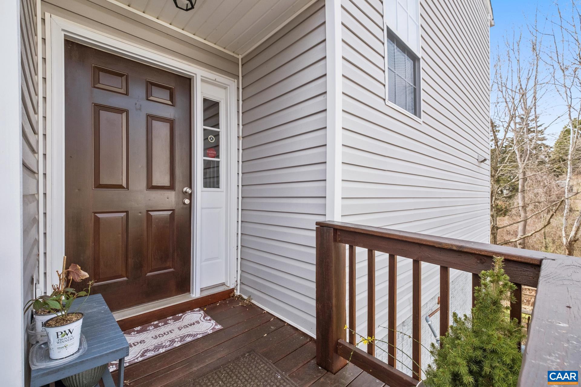 LAKE REYNOVIA - Residential