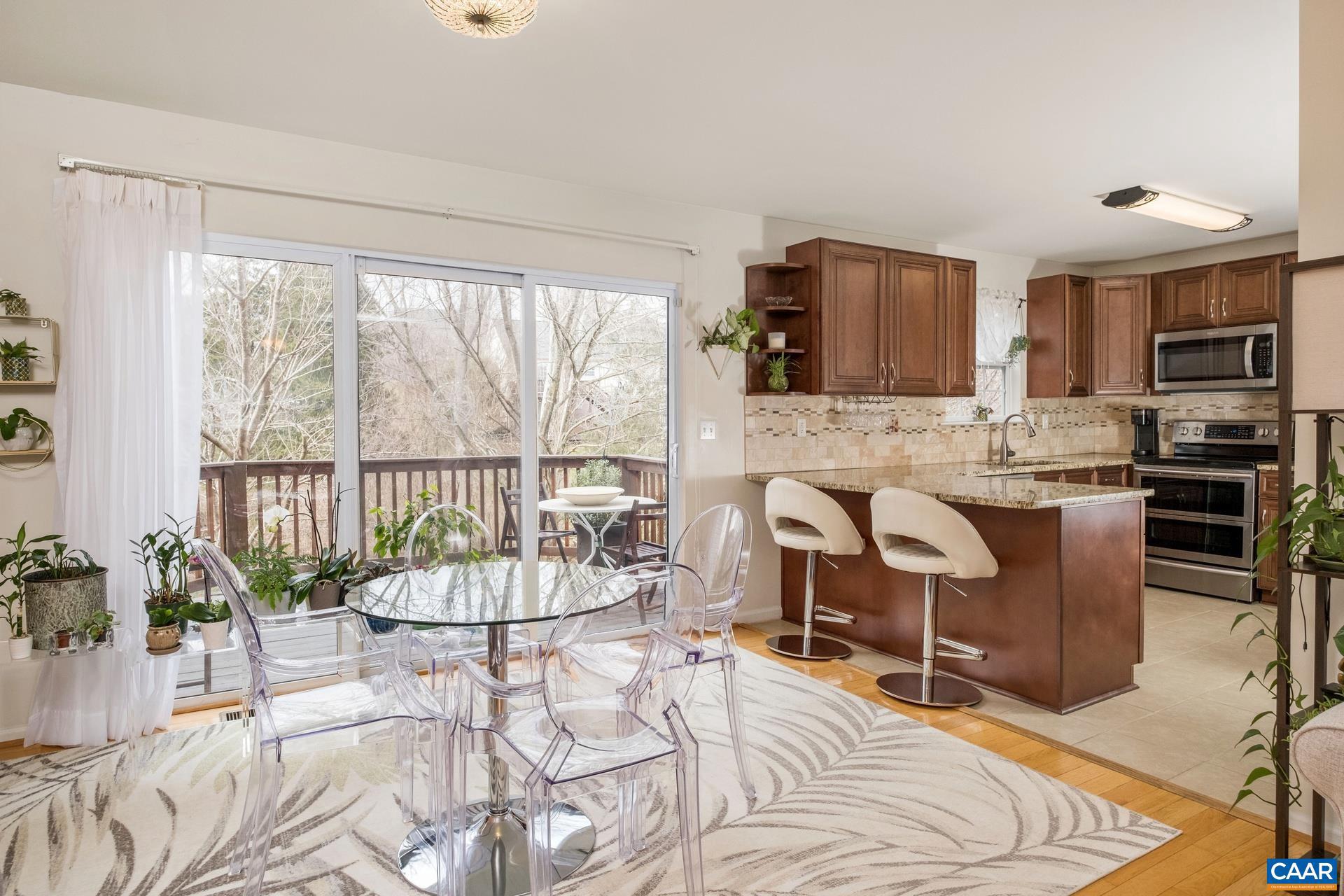 LAKE REYNOVIA - Residential