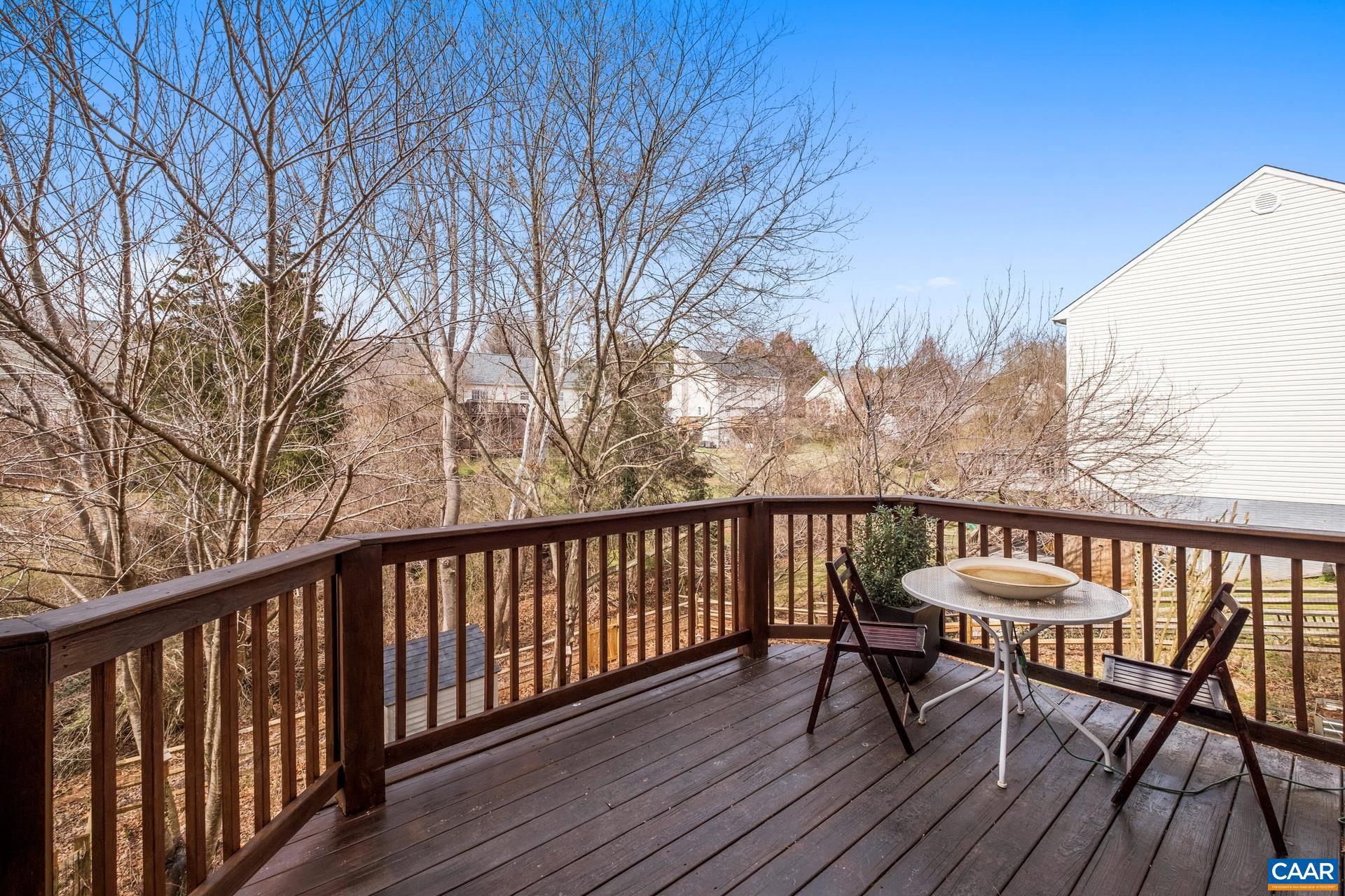 LAKE REYNOVIA - Residential