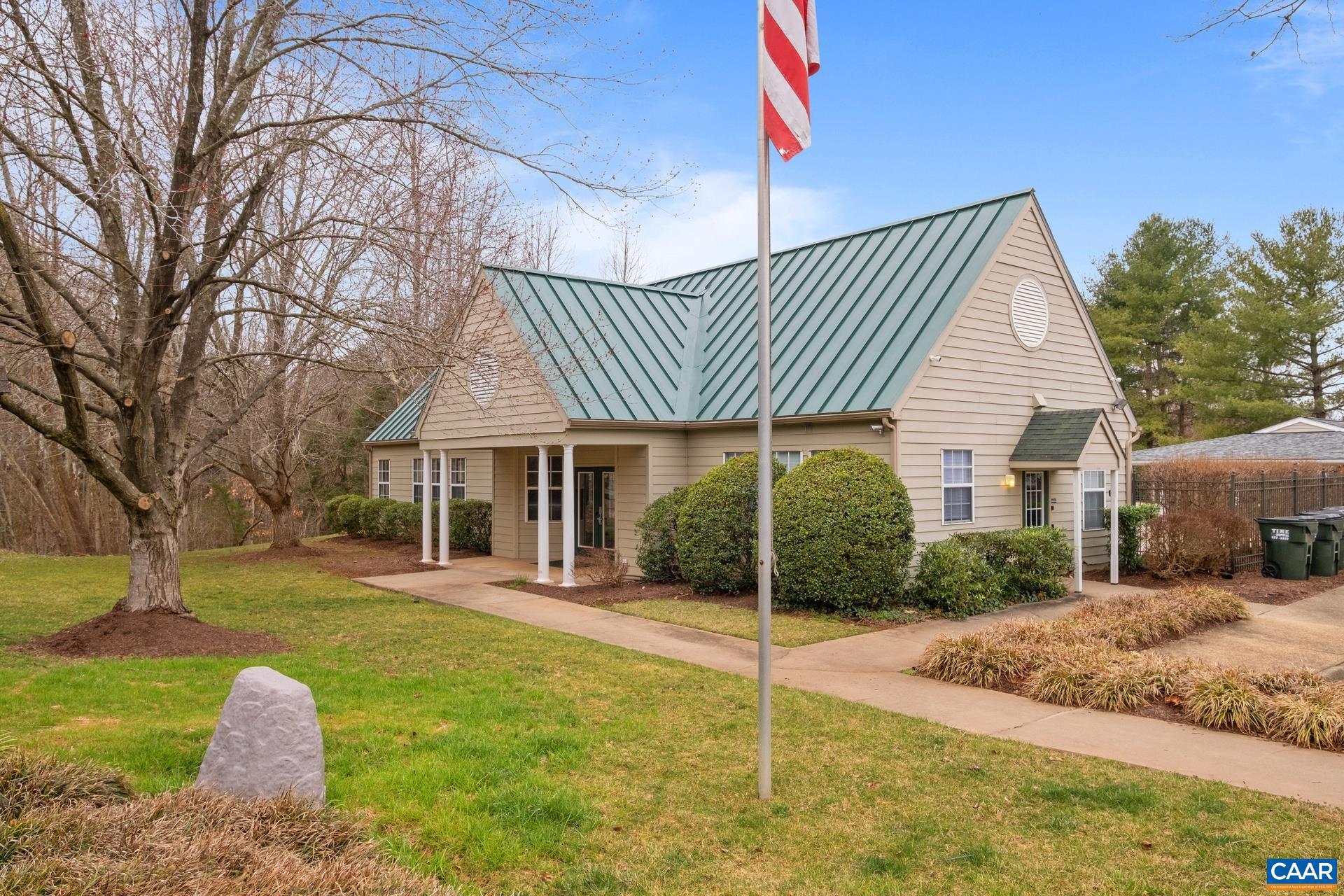 LAKE REYNOVIA - Residential