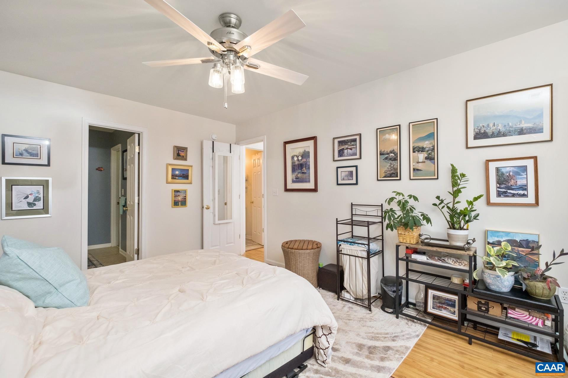 LAKE REYNOVIA - Residential