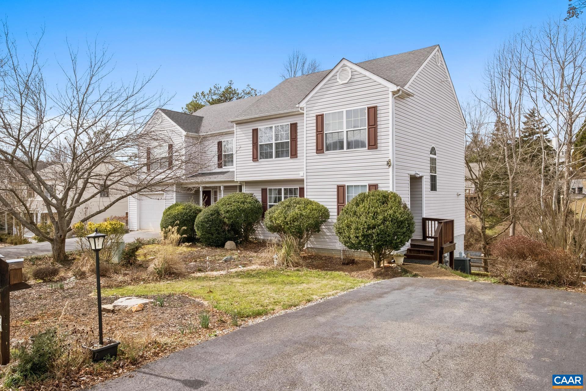 LAKE REYNOVIA - Residential