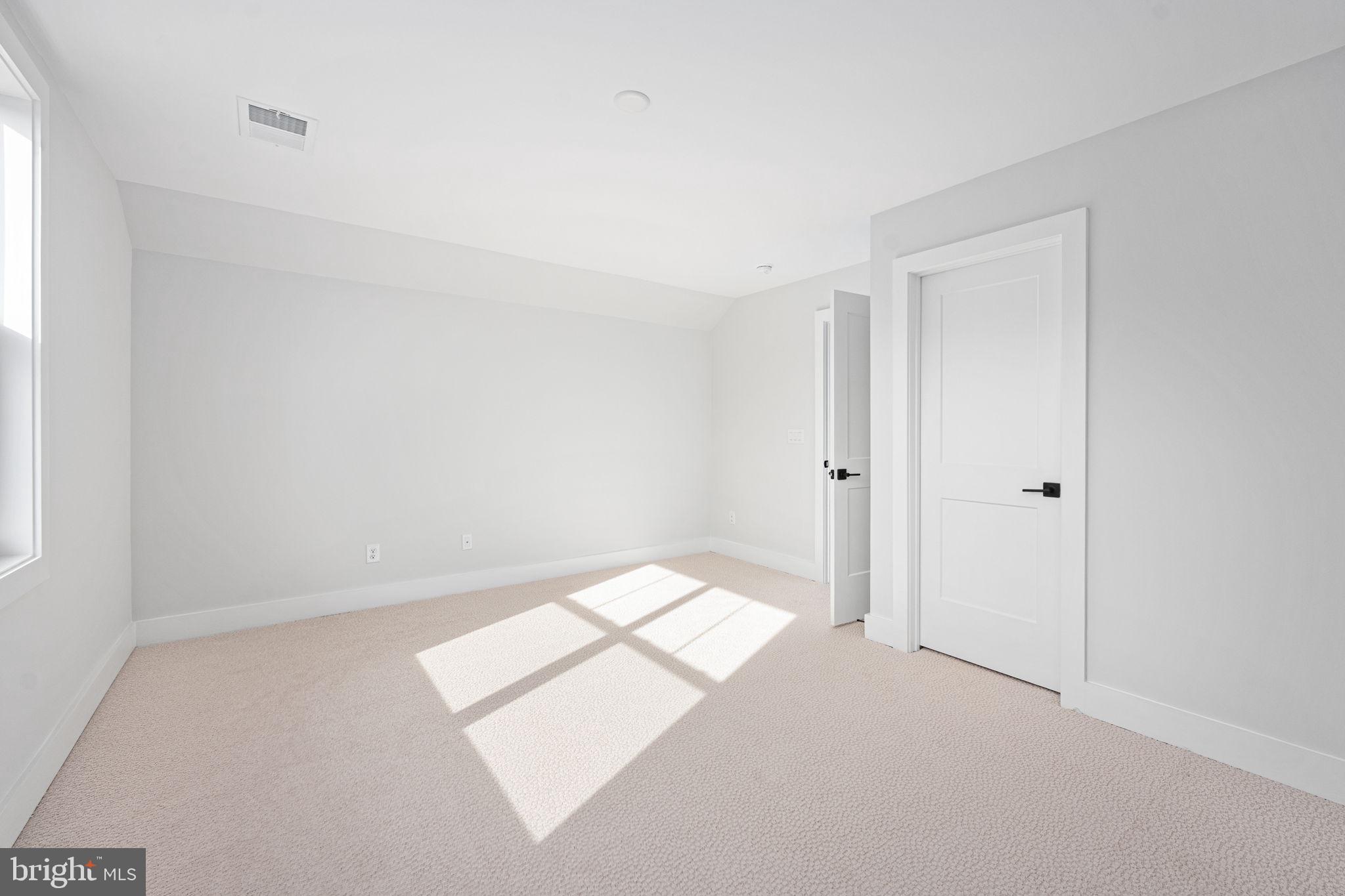 ROSNI ESTATES - Residential