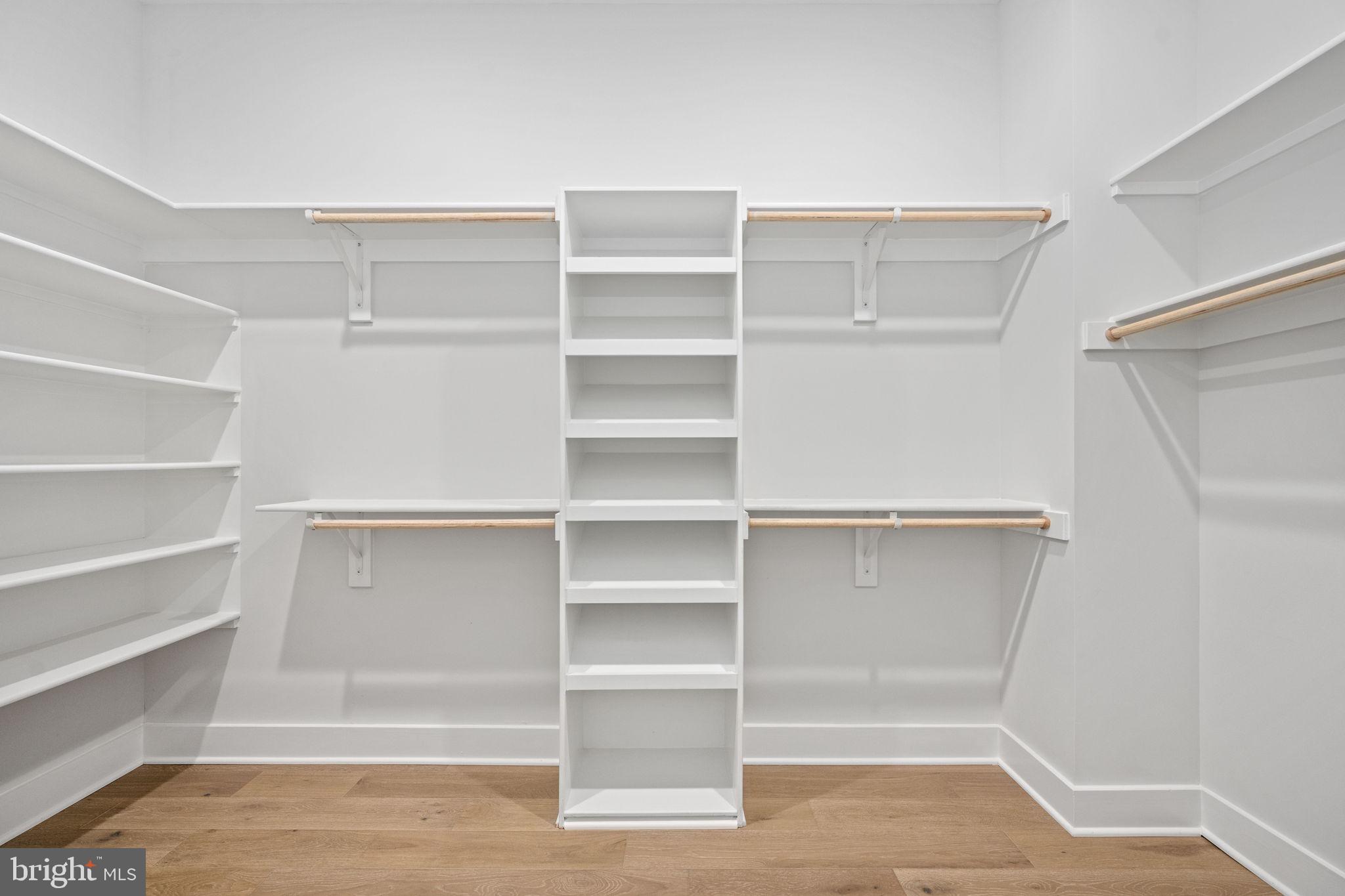 ROSNI ESTATES - Residential