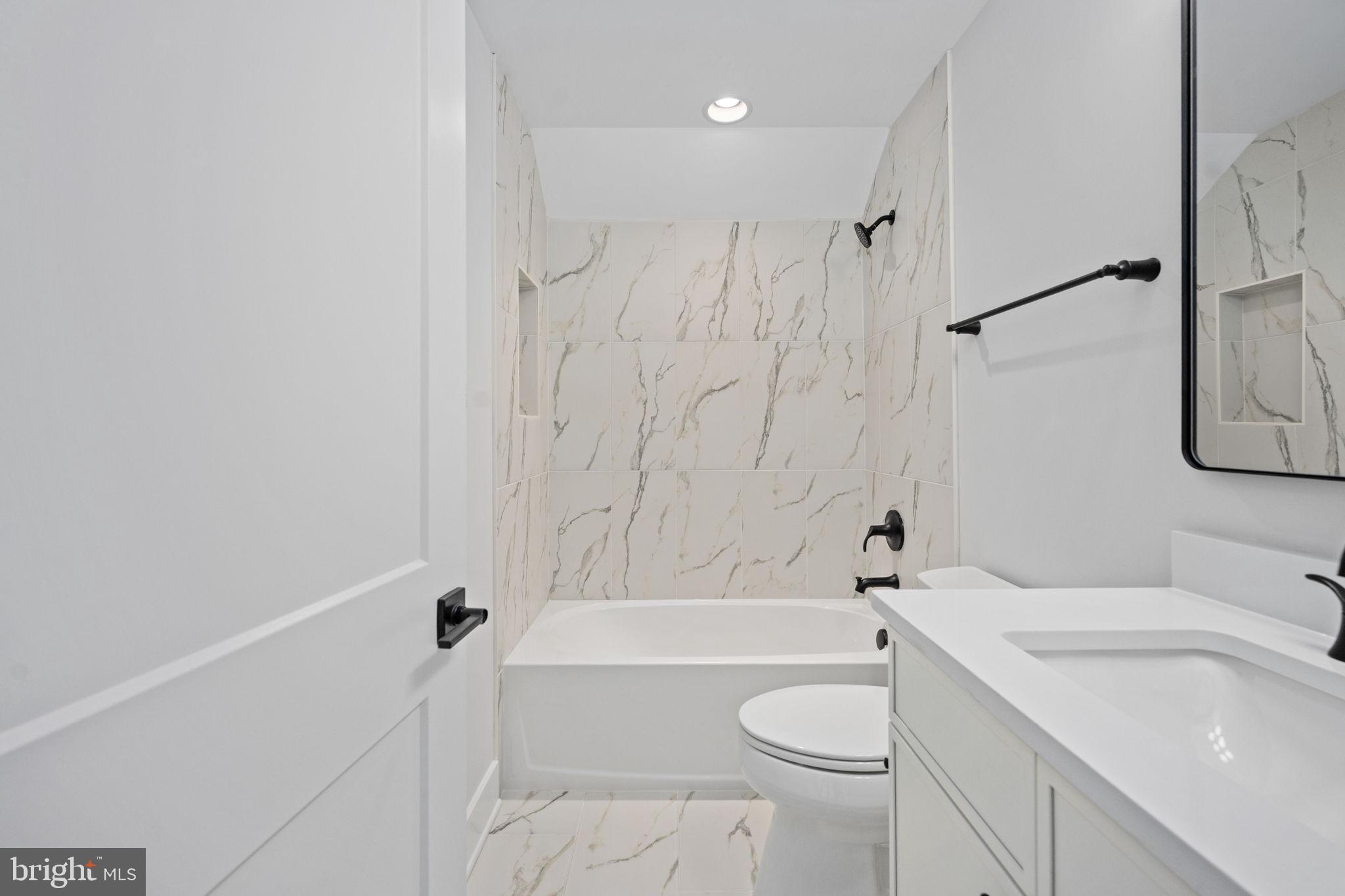 ROSNI ESTATES - Residential