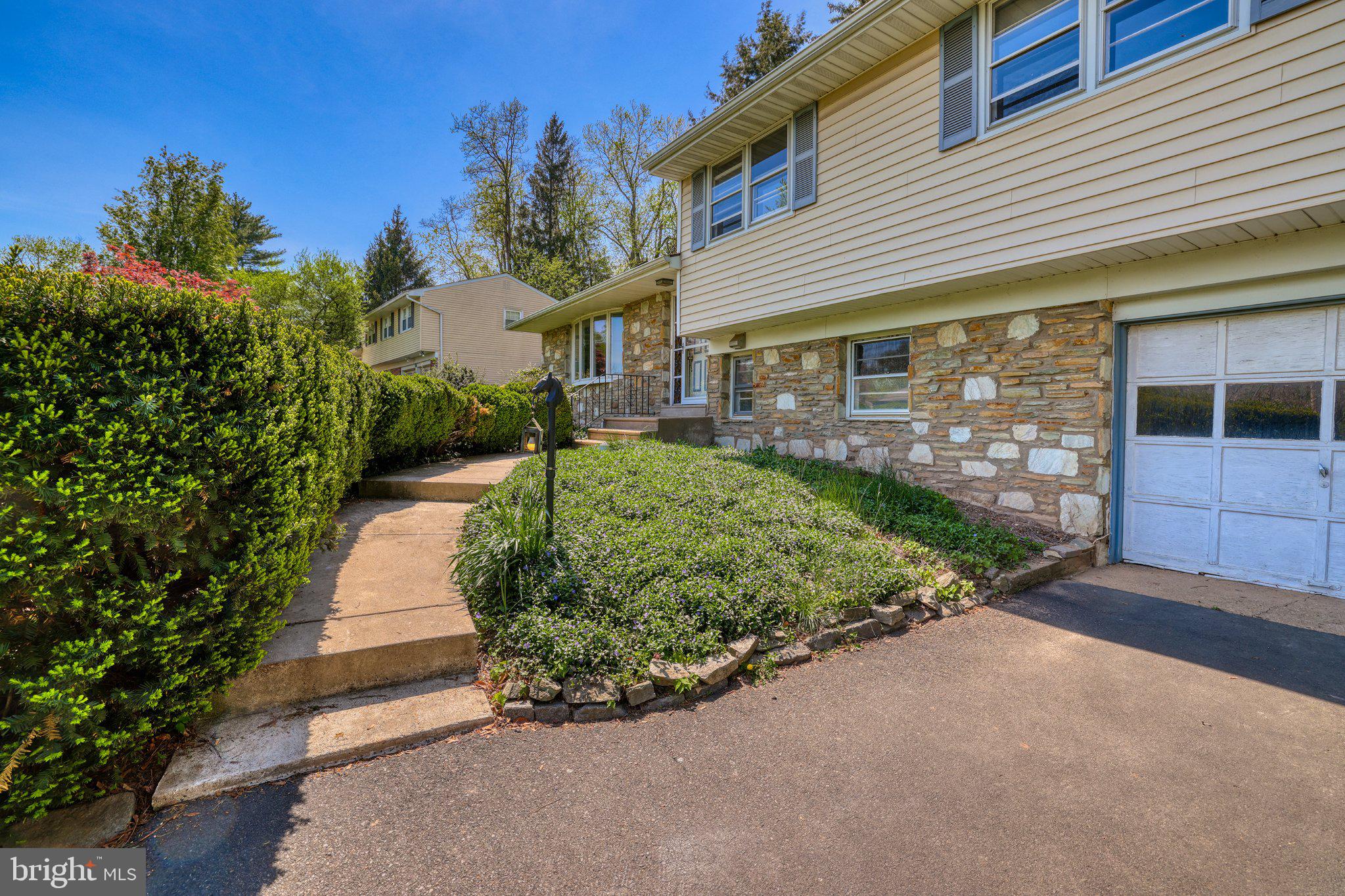 CARRIAGE HILL - Residential