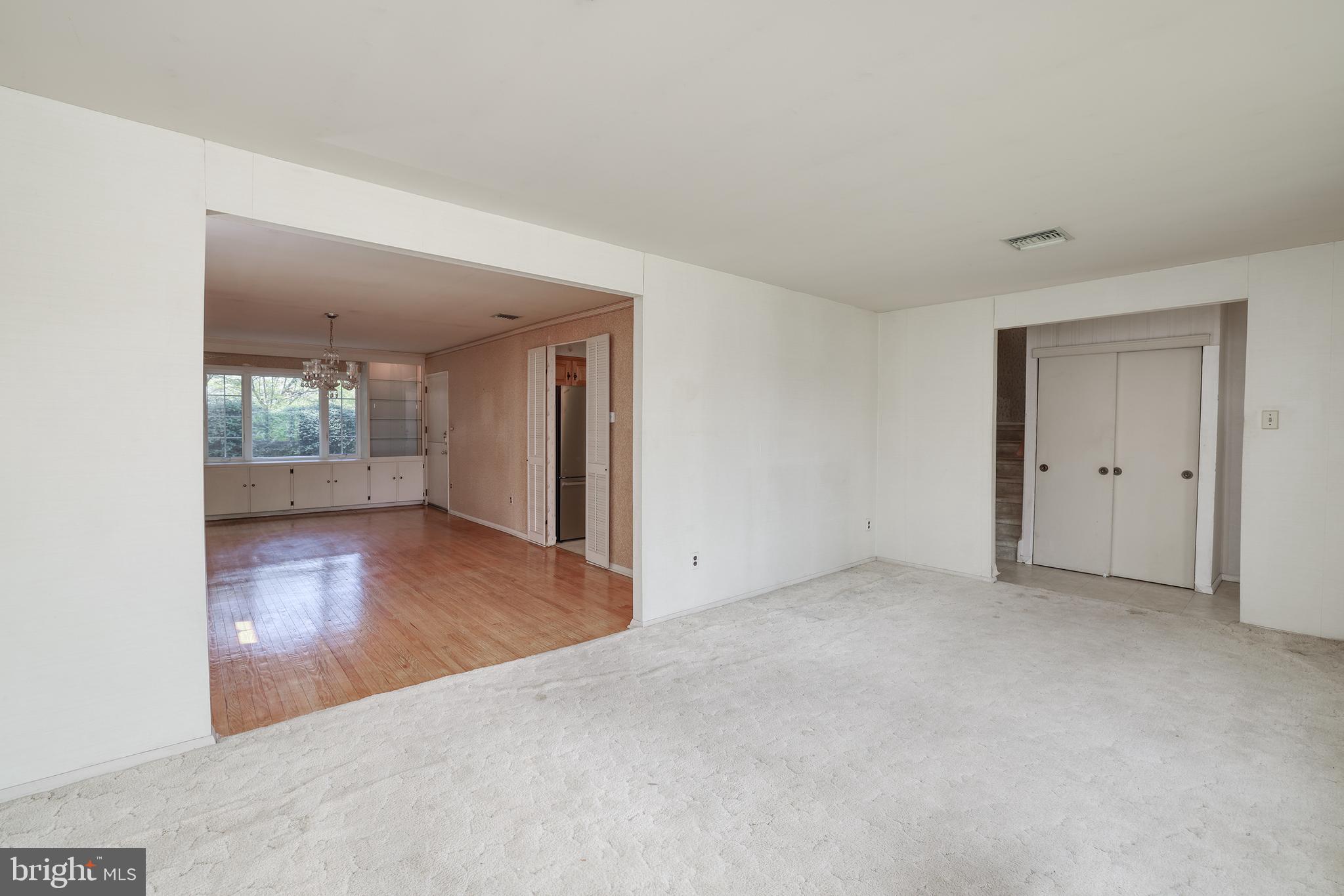 CARRIAGE HILL - Residential