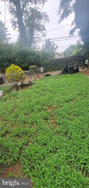 CRESTWOOD - Residential