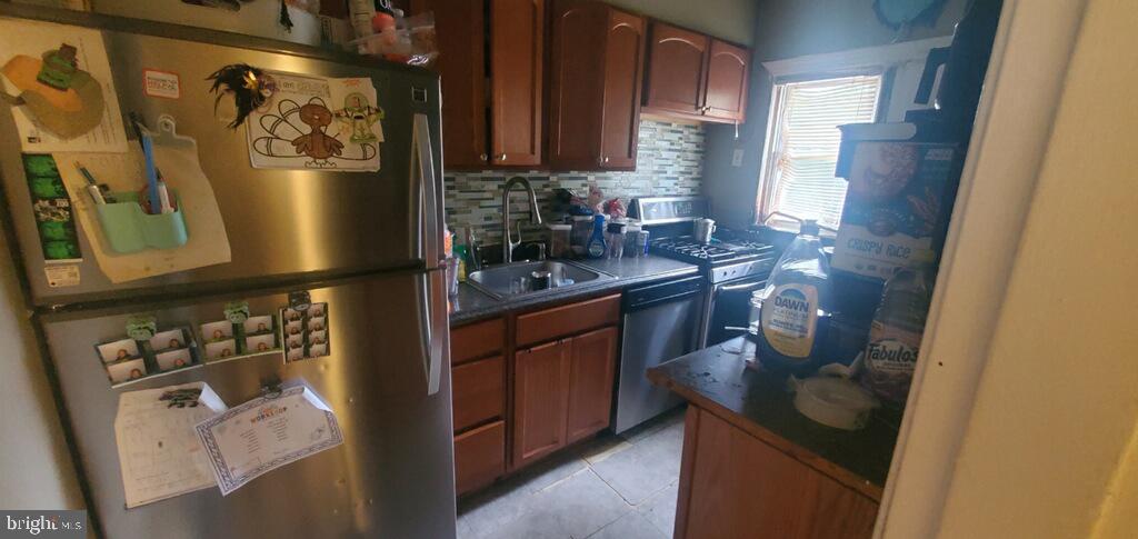 CRESTWOOD - Residential