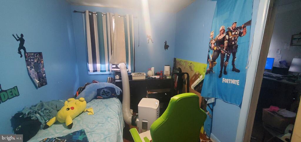 CRESTWOOD - Residential