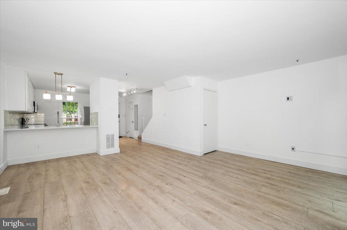 WILLOW RIDGE - Residential Lease