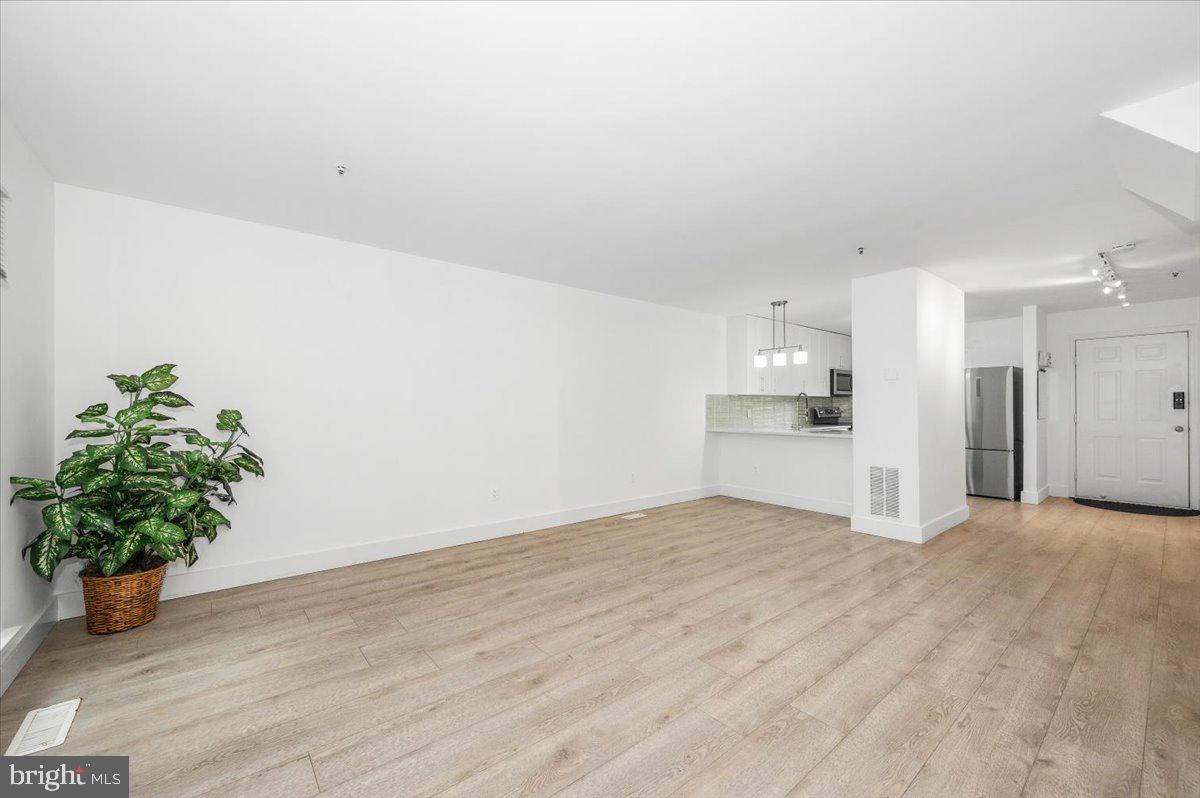 WILLOW RIDGE - Residential Lease