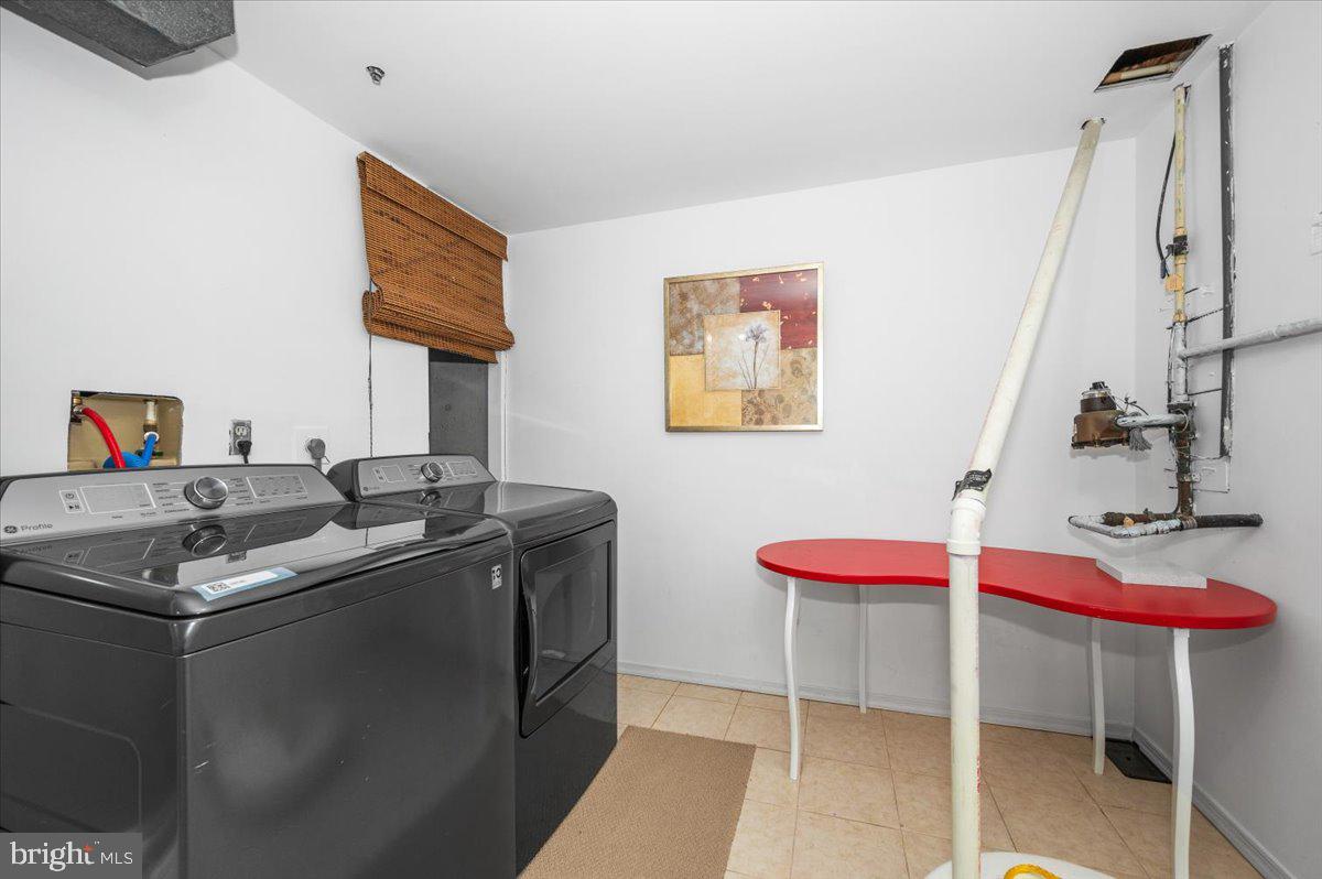 WILLOW RIDGE - Residential Lease