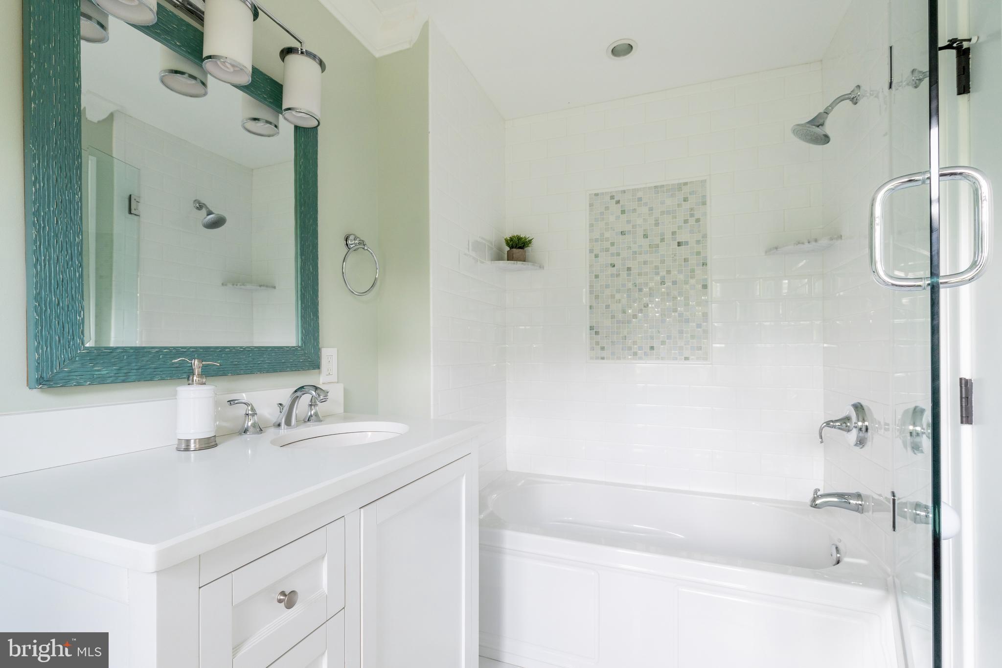 ARONWOLD - Residential