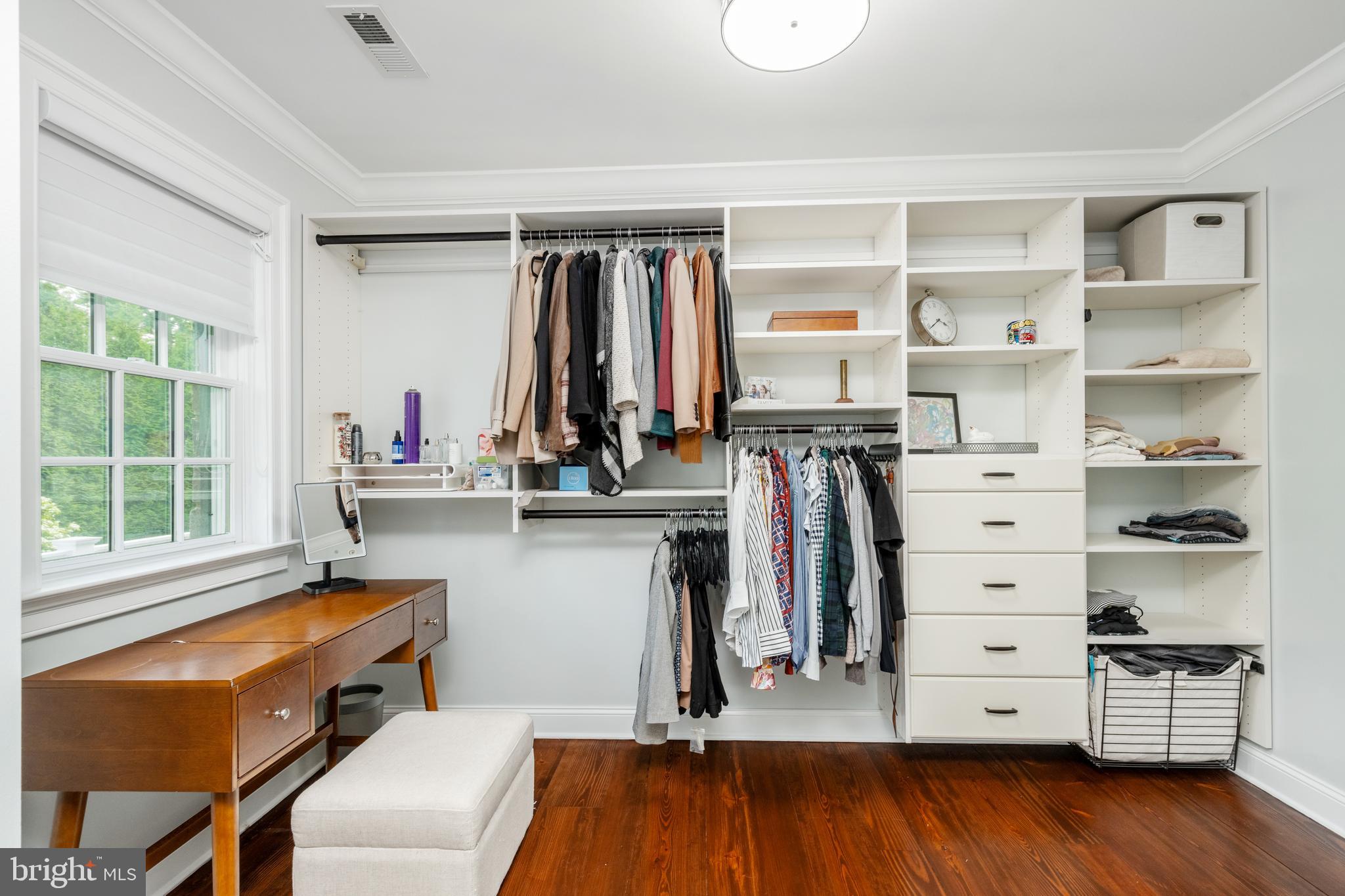 ARONWOLD - Residential