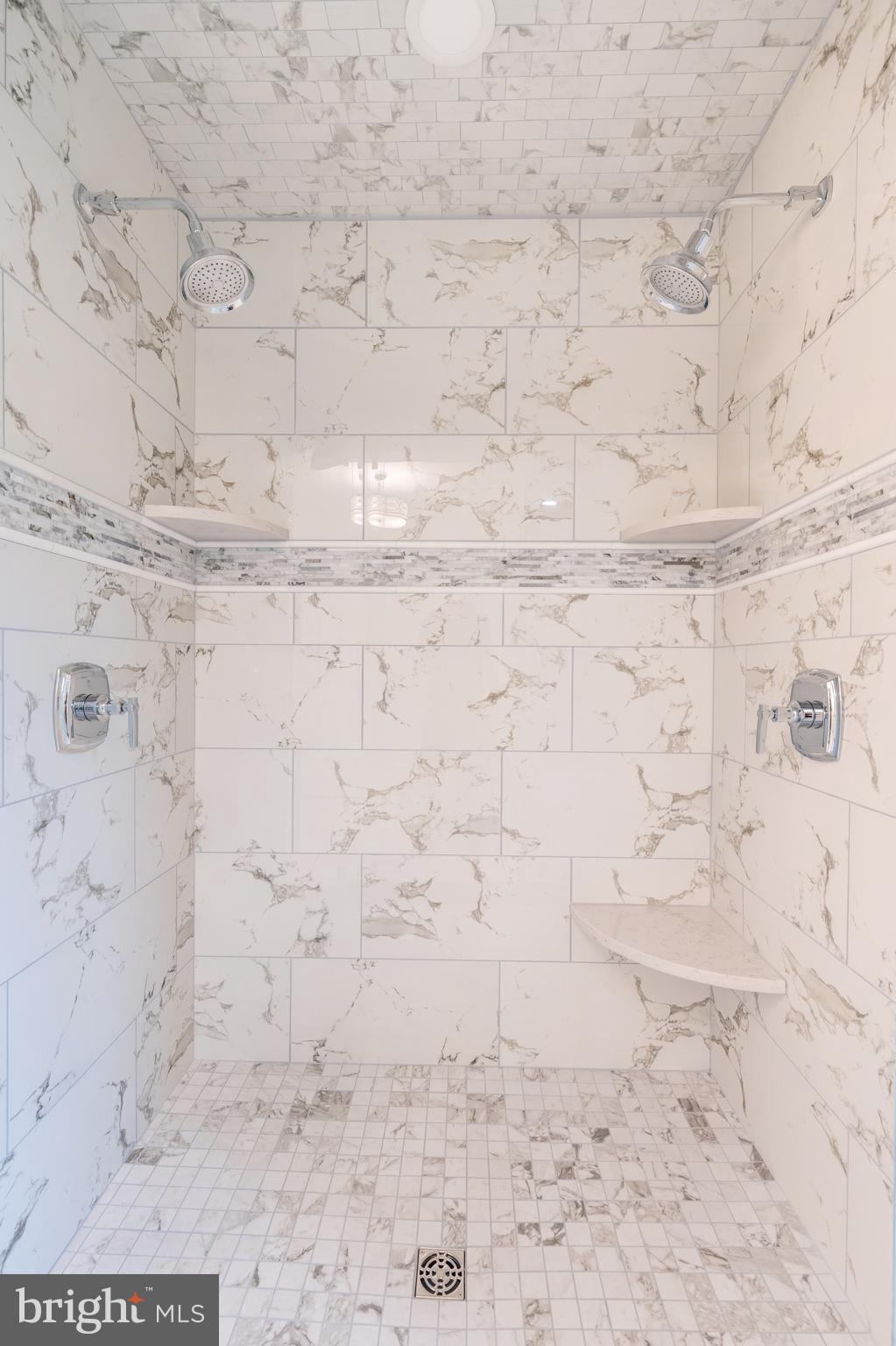 ARONWOLD - Residential