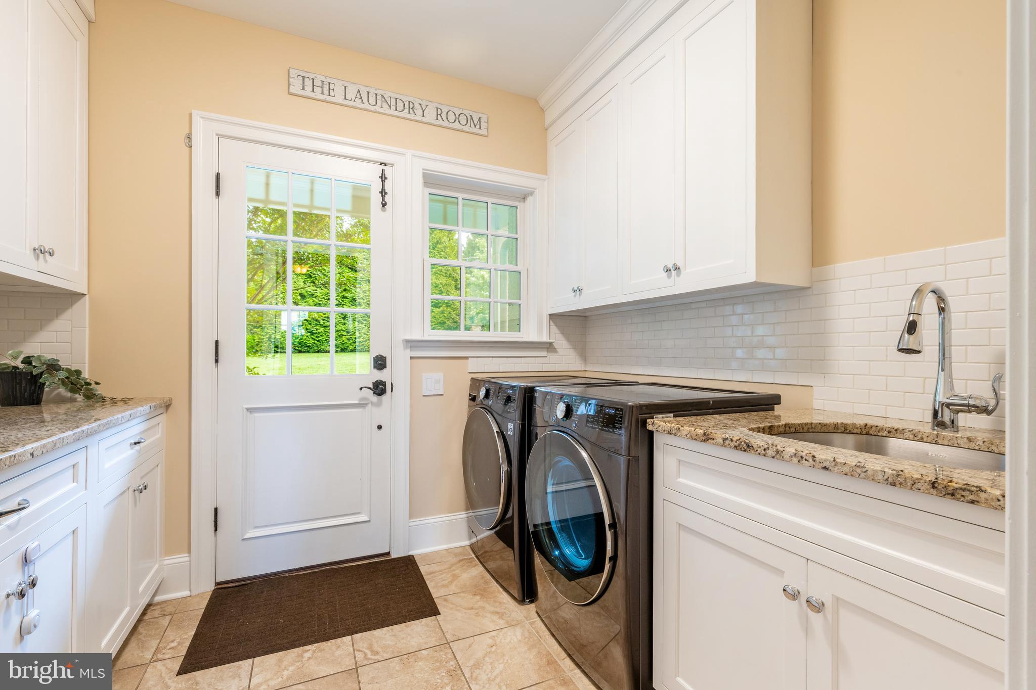 ARONWOLD - Residential